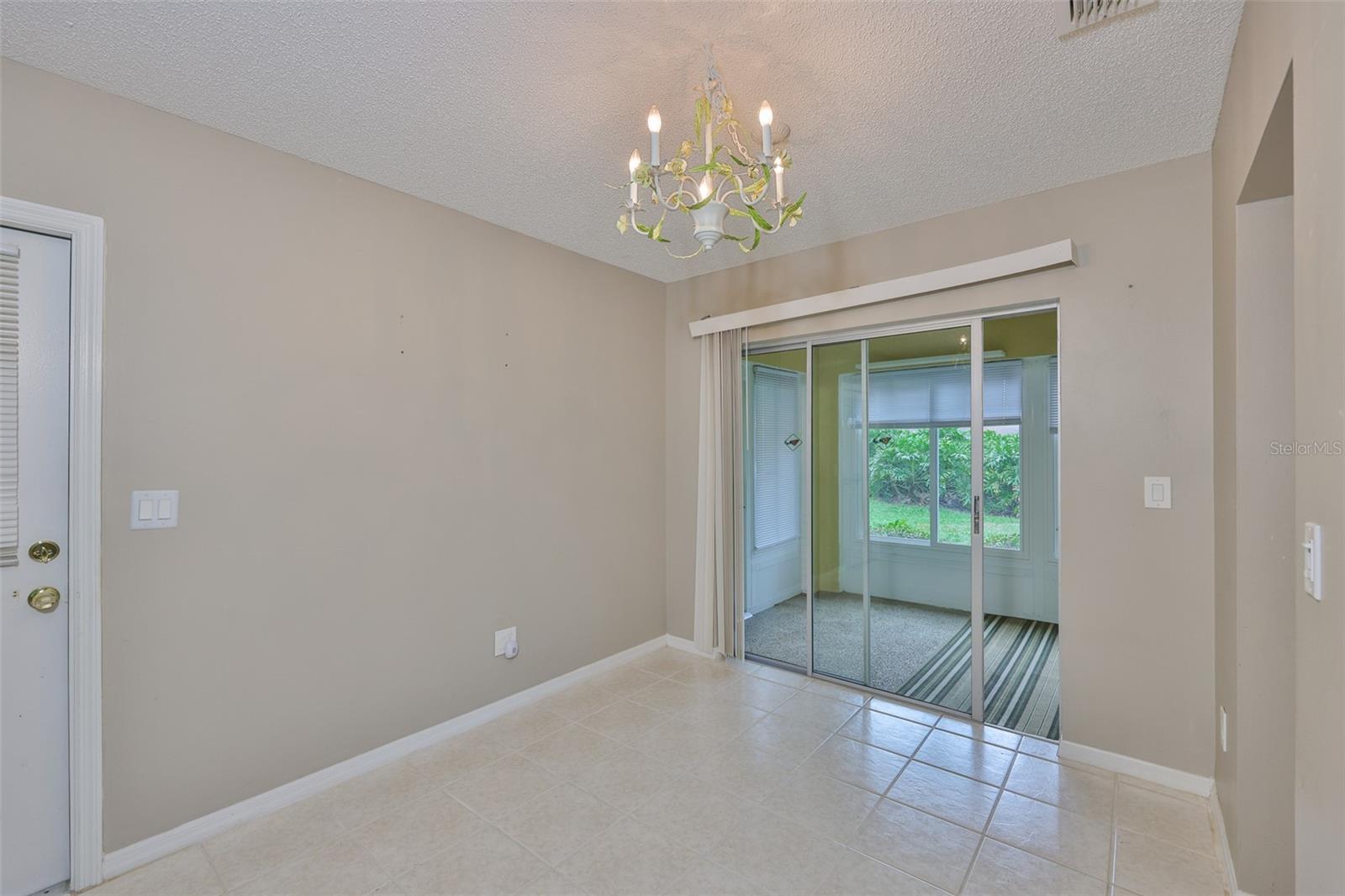 Image 10 of 36 For 2206 Horsham Place