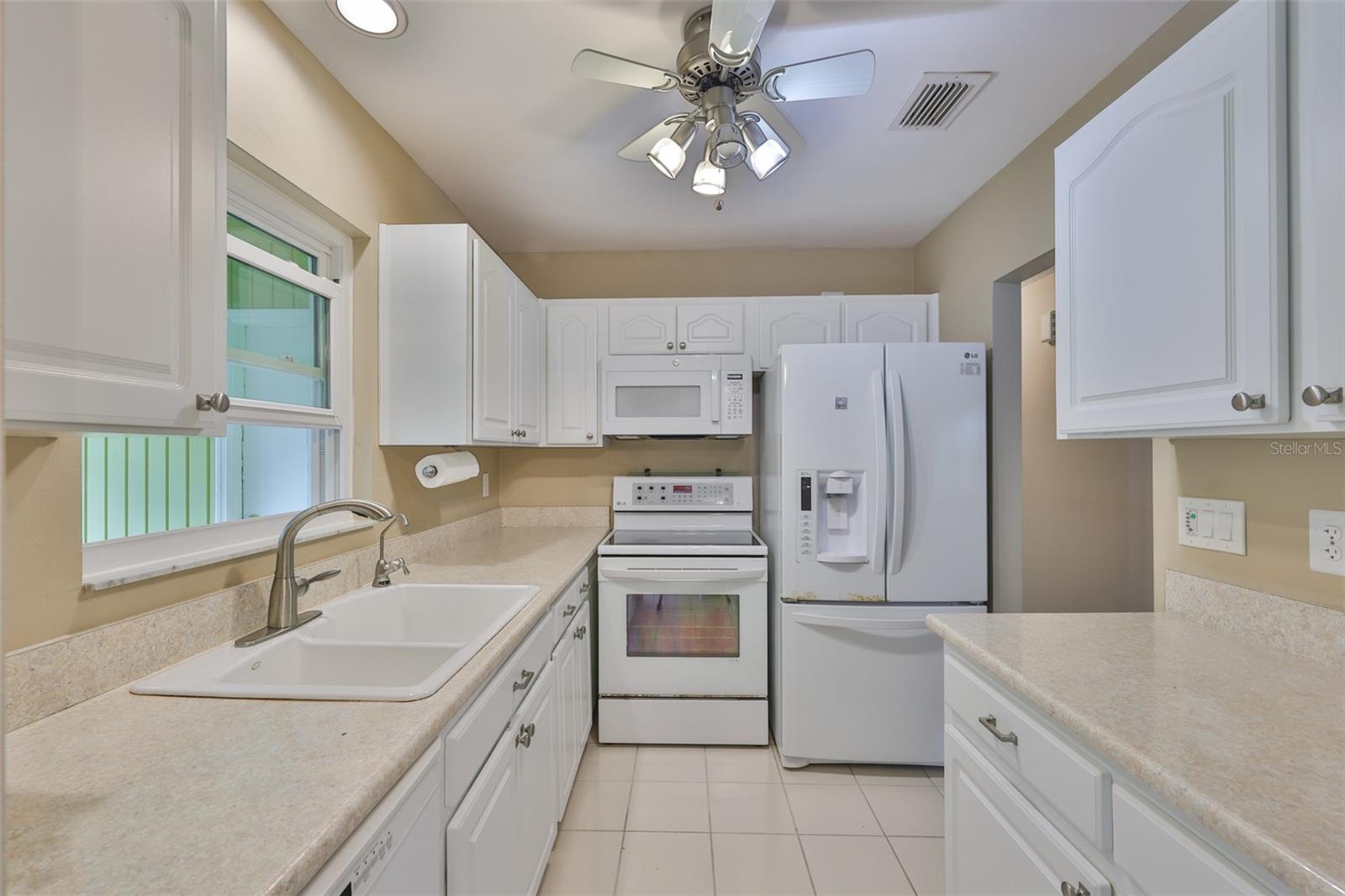 Image 12 of 36 For 2206 Horsham Place