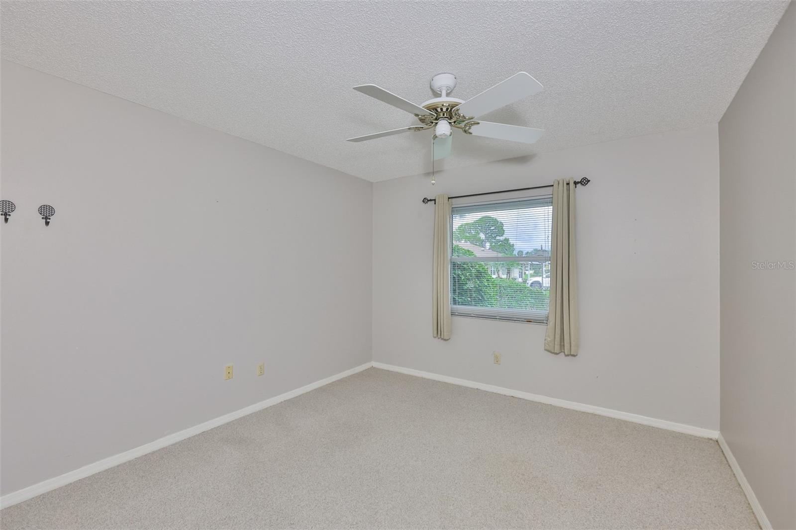 Image 18 of 36 For 2206 Horsham Place
