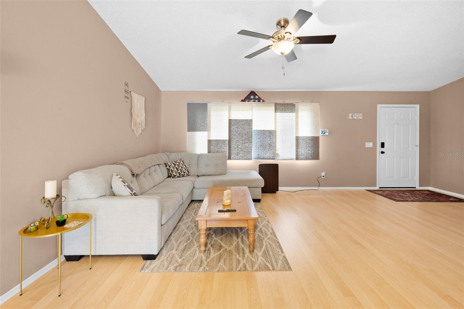 Image 12 of 51 For 11232 Topaz Street