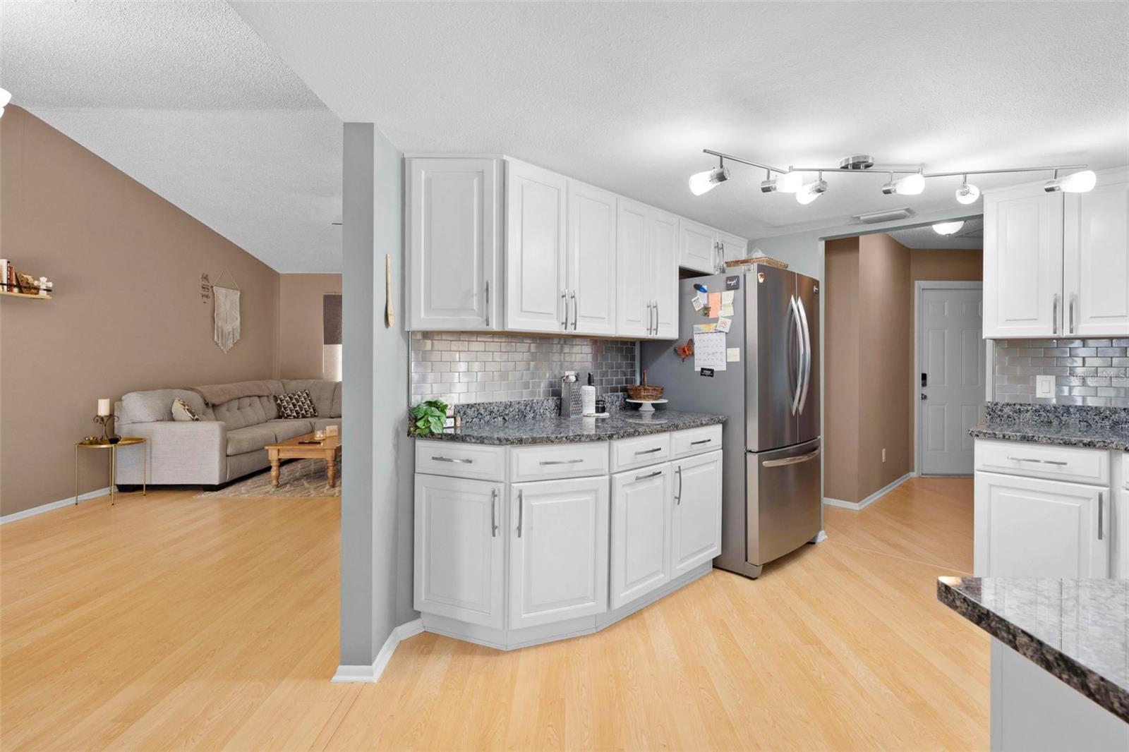 Image 27 of 51 For 11232 Topaz Street