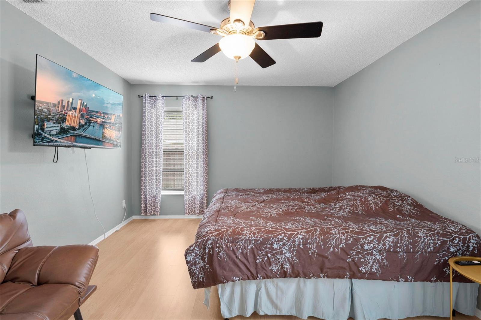 Image 29 of 51 For 11232 Topaz Street