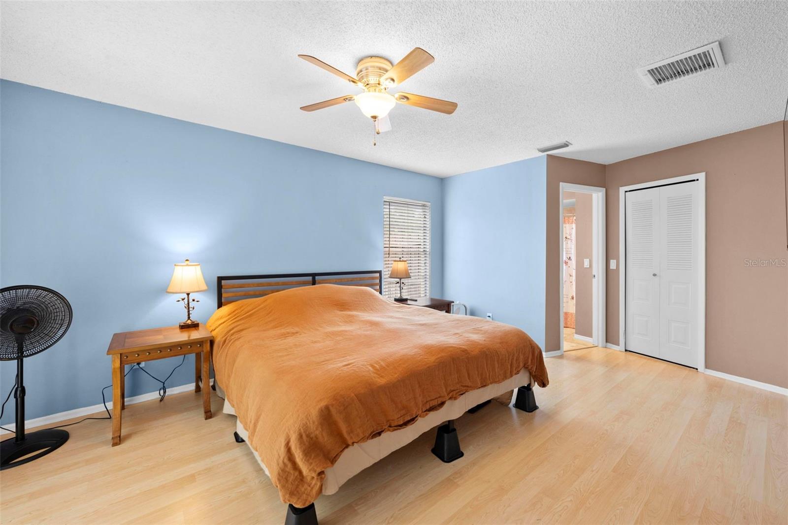 Image 34 of 51 For 11232 Topaz Street