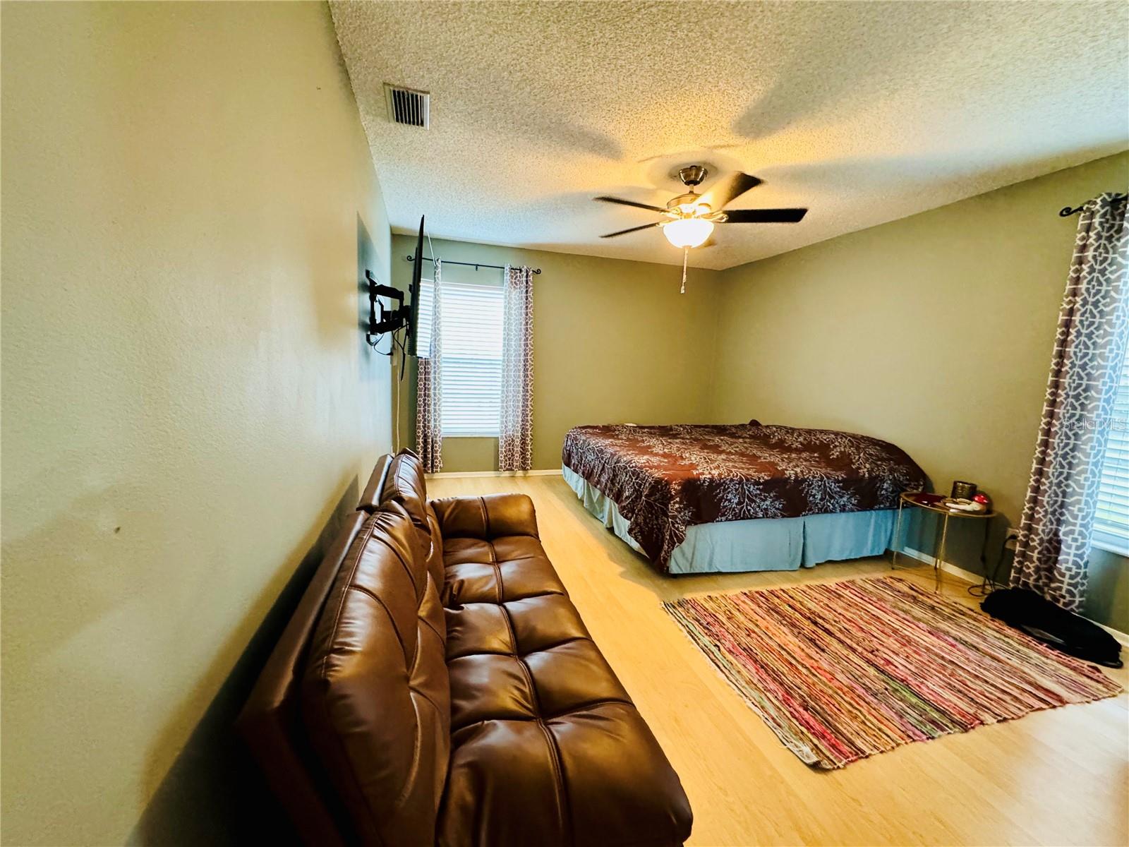 Image 6 of 51 For 11232 Topaz Street