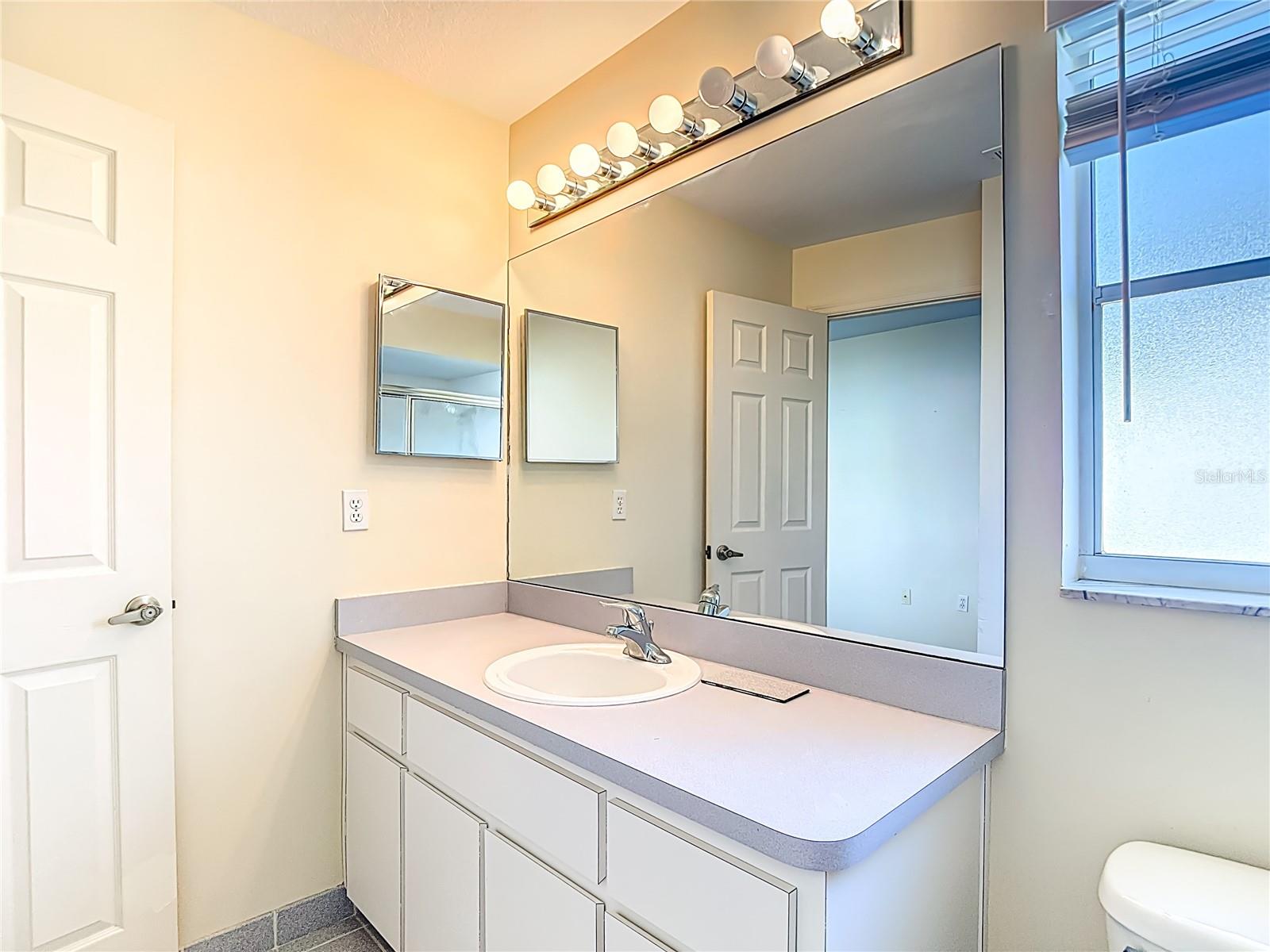 Image 15 of 36 For 4611 Addax Drive