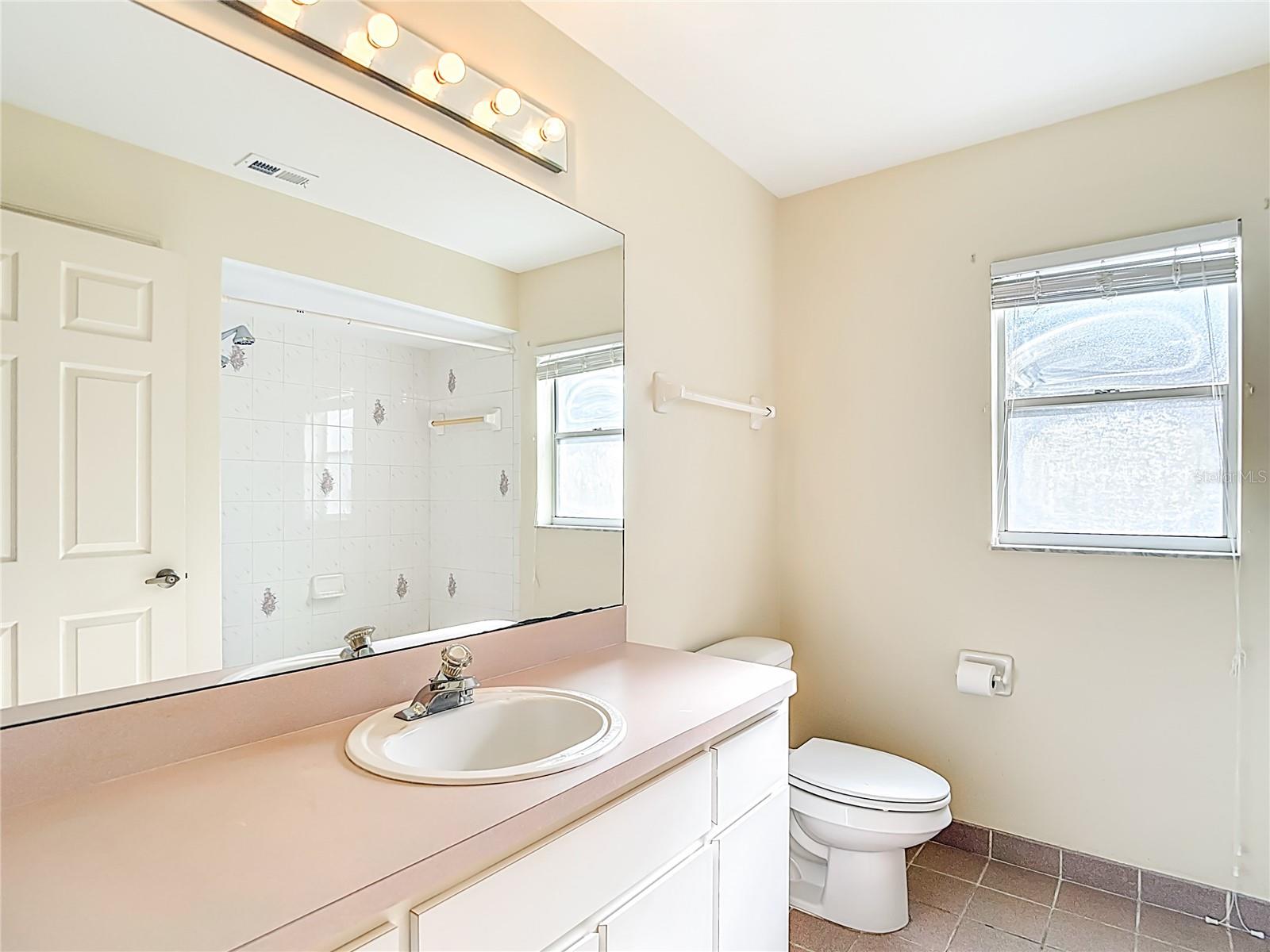 Image 18 of 36 For 4611 Addax Drive