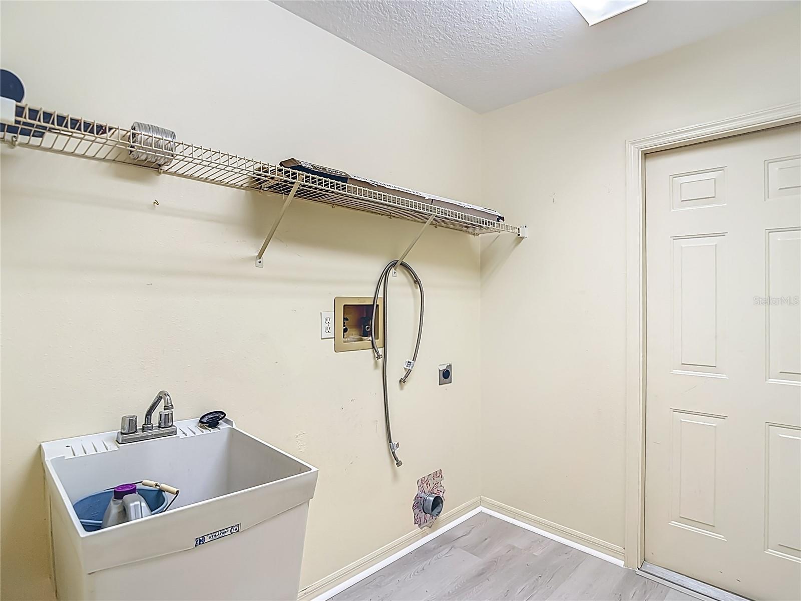 Image 22 of 36 For 4611 Addax Drive