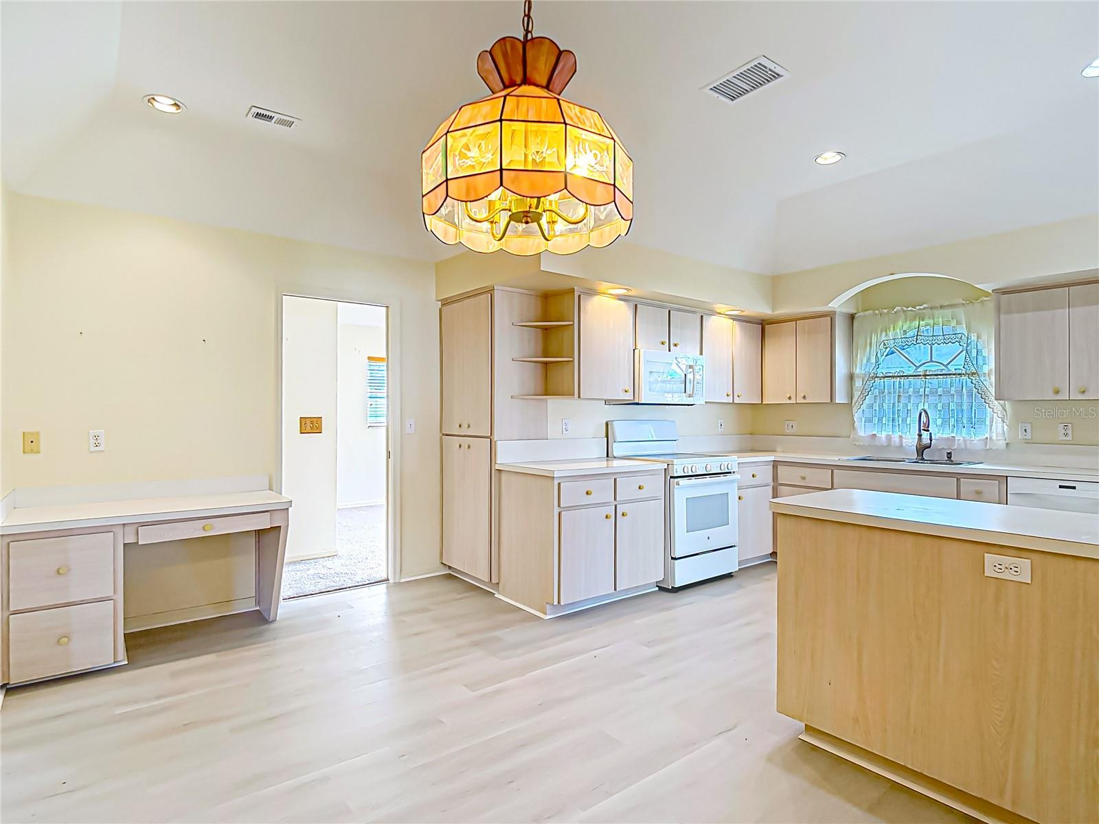 Image 6 of 36 For 4611 Addax Drive