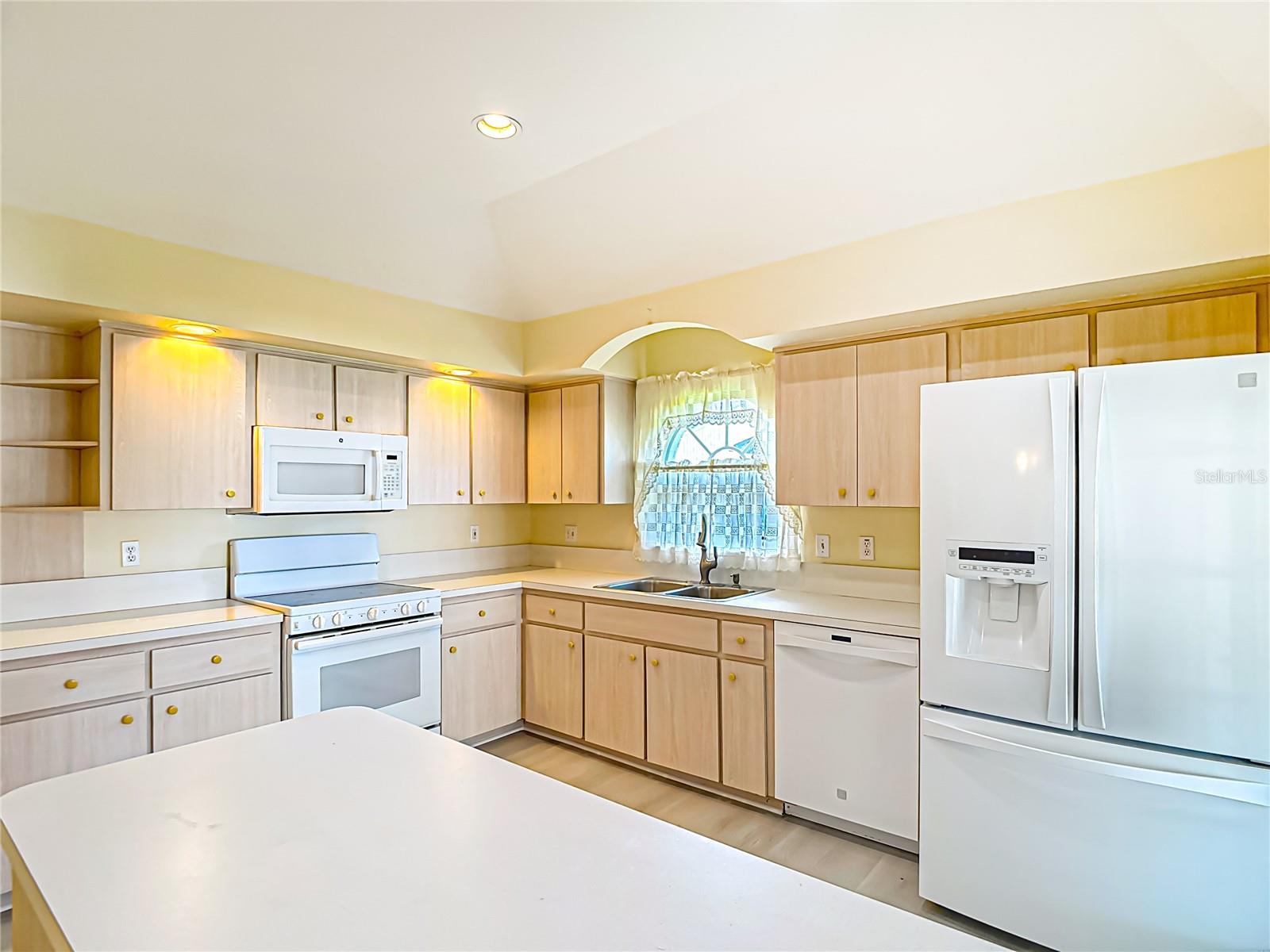 Image 7 of 36 For 4611 Addax Drive