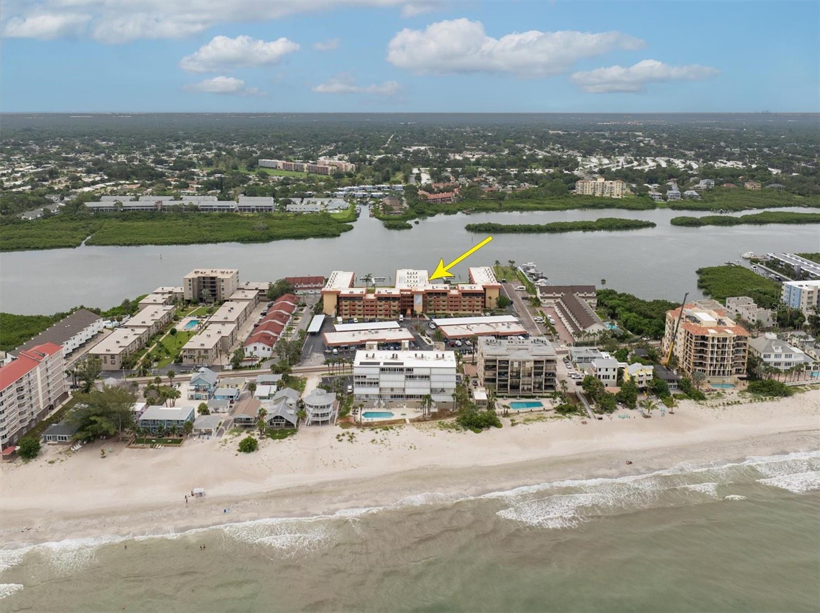 Image 30 of 36 For 19701 Gulf Boulevard 320