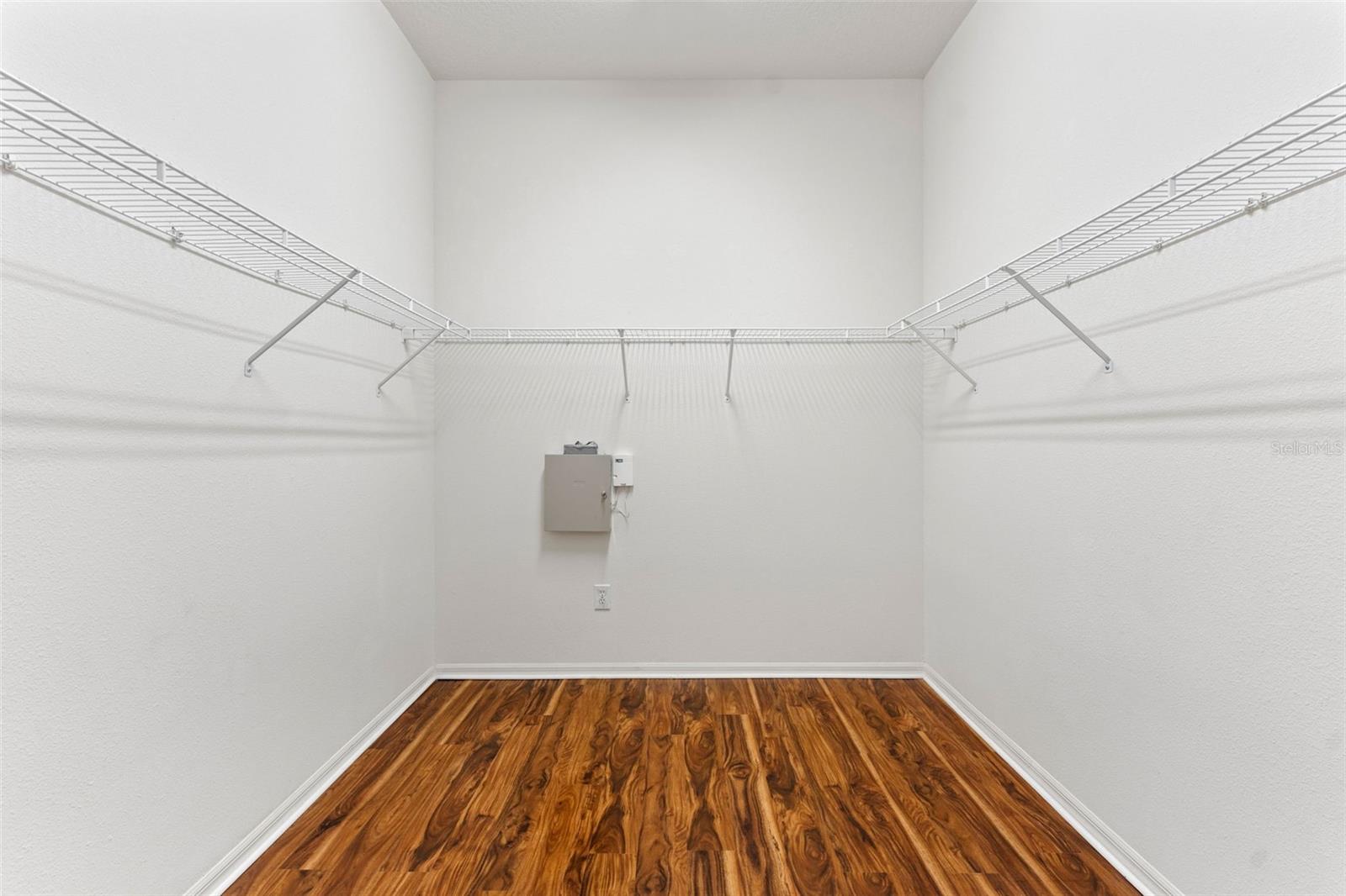 Image 20 of 31 For 7743 Bingham Court