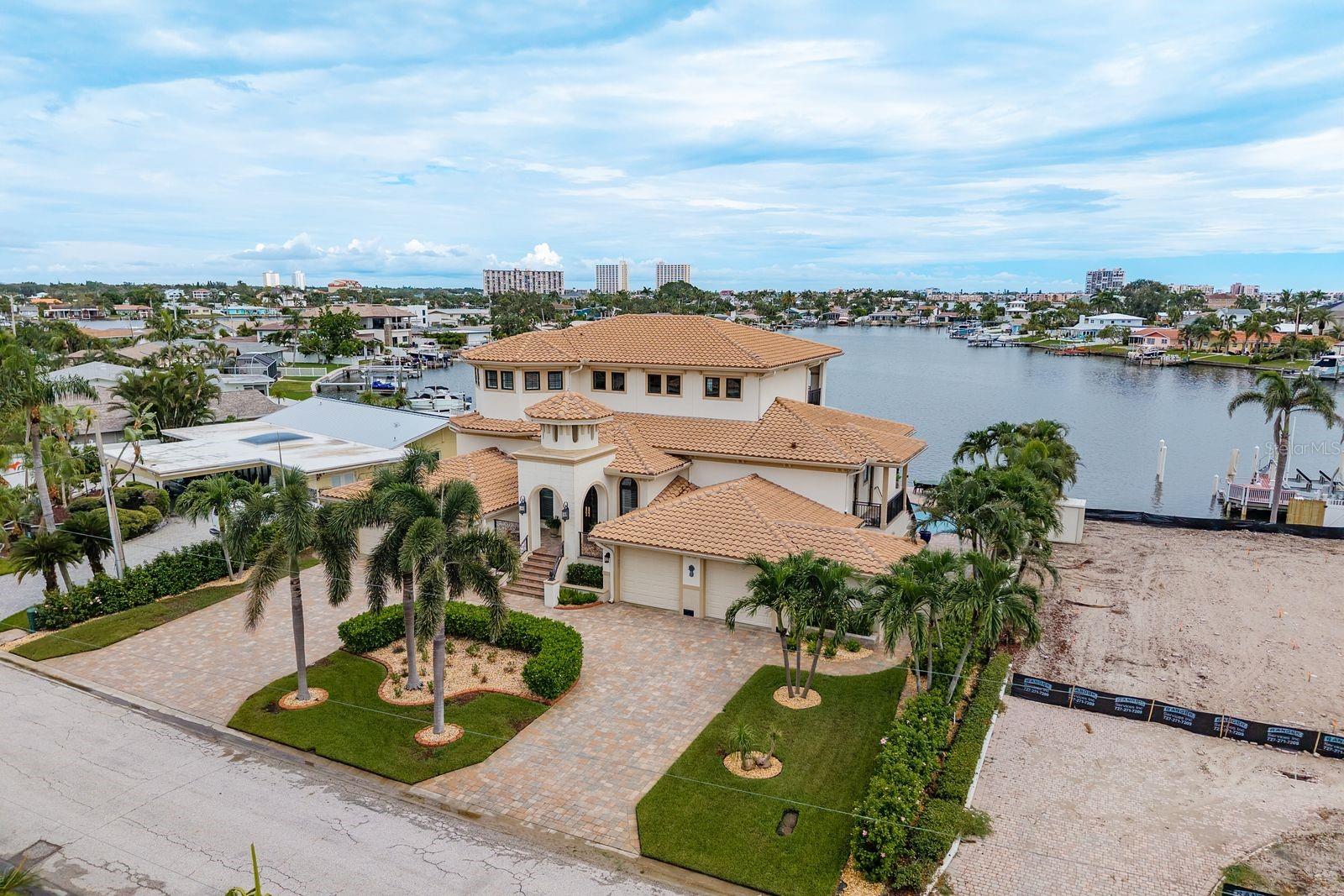 Listing photo id 0 for 7974 9th Avenue S