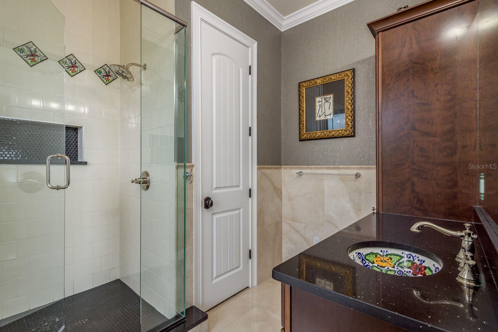 Listing photo id 28 for 7974 9th Avenue S