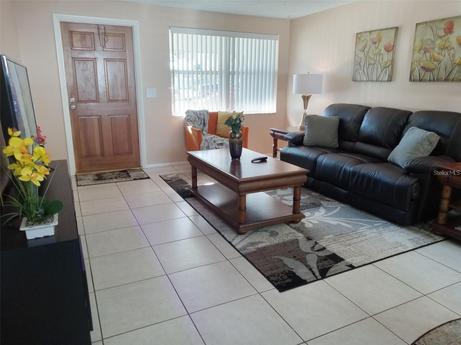 Image 8 of 51 For 3118 Palm Court