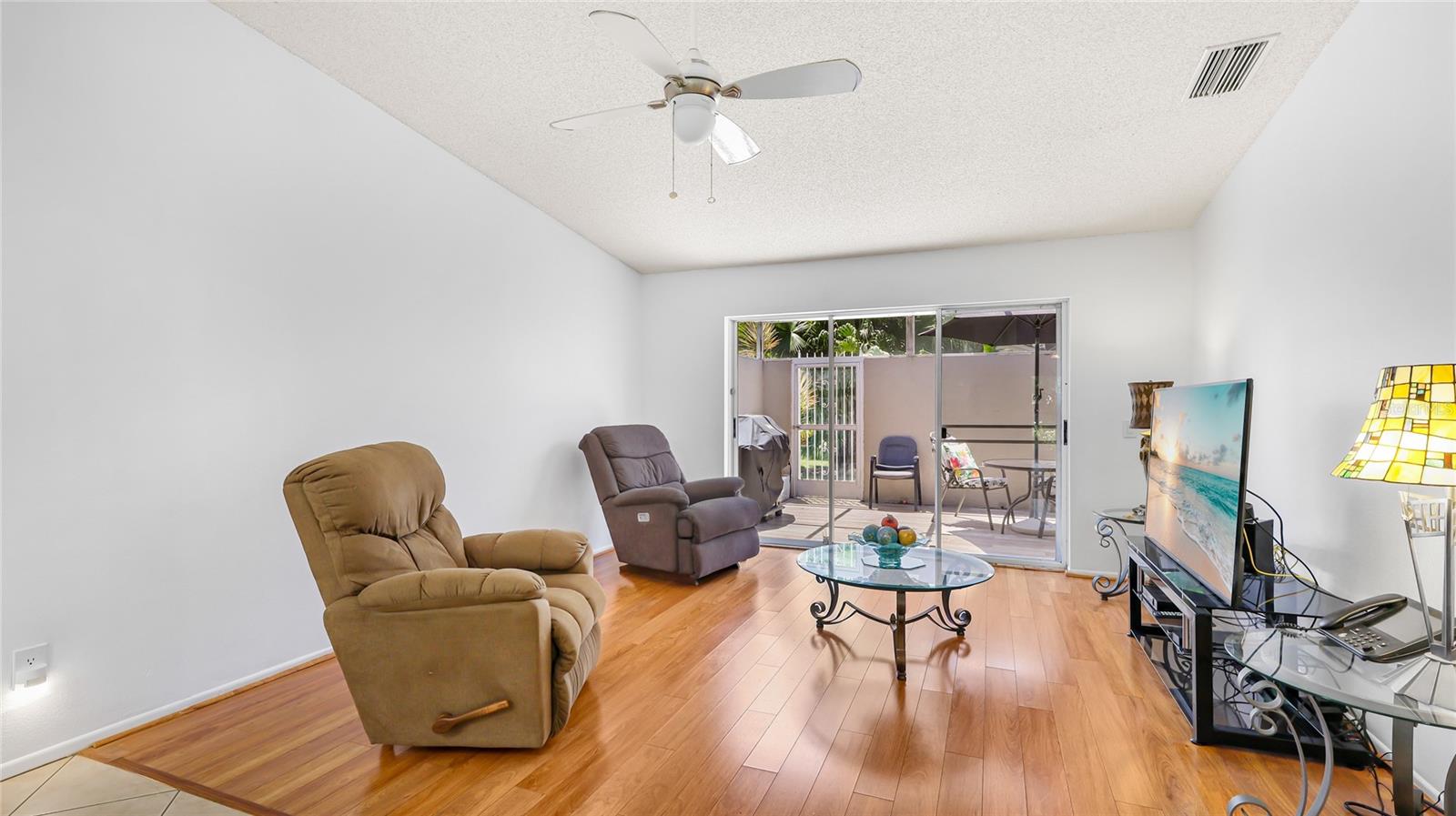 Image 14 of 25 For 5608 37th Street E 1