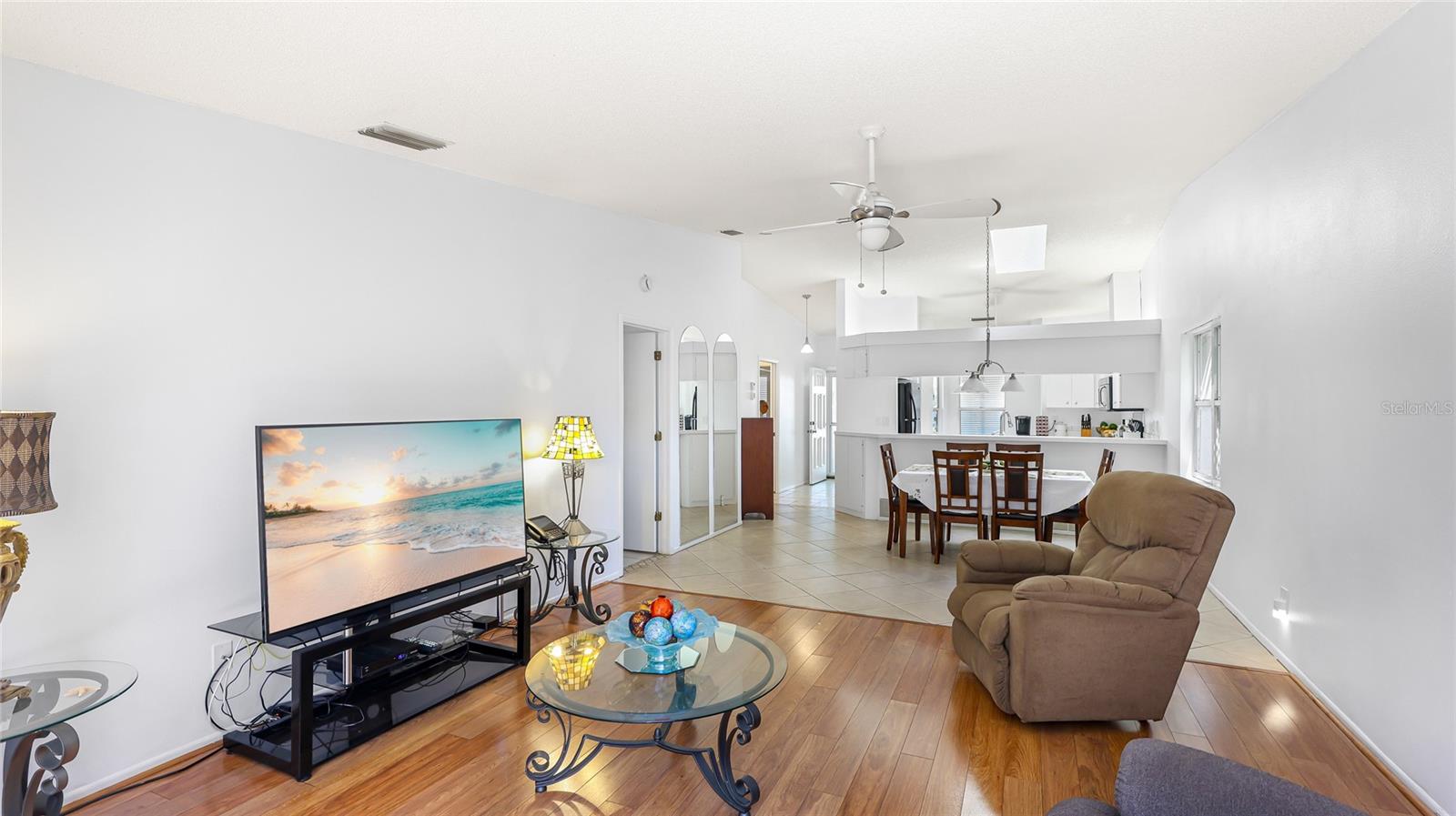 Image 15 of 25 For 5608 37th Street E 1