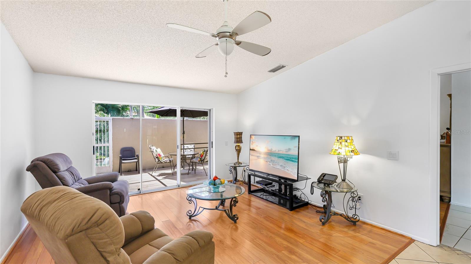 Image 3 of 25 For 5608 37th Street E 1