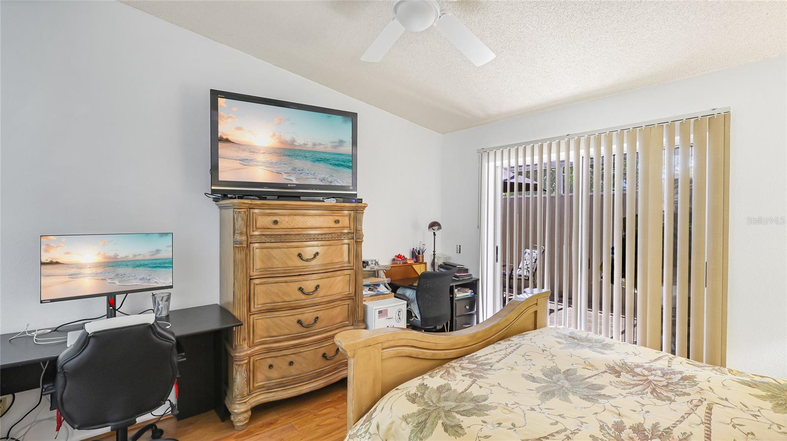 Image 5 of 25 For 5608 37th Street E 1