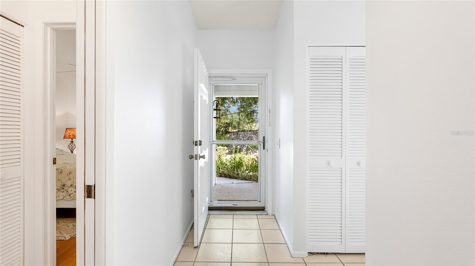 Image 9 of 25 For 5608 37th Street E 1