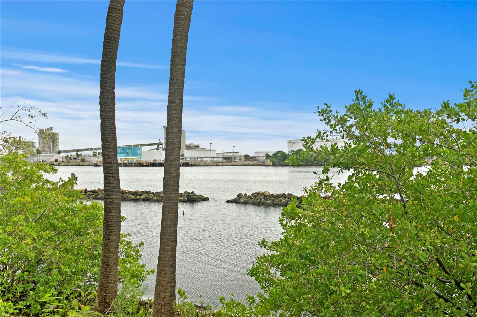 Image 3 of 79 For 928 Hemingway Circle