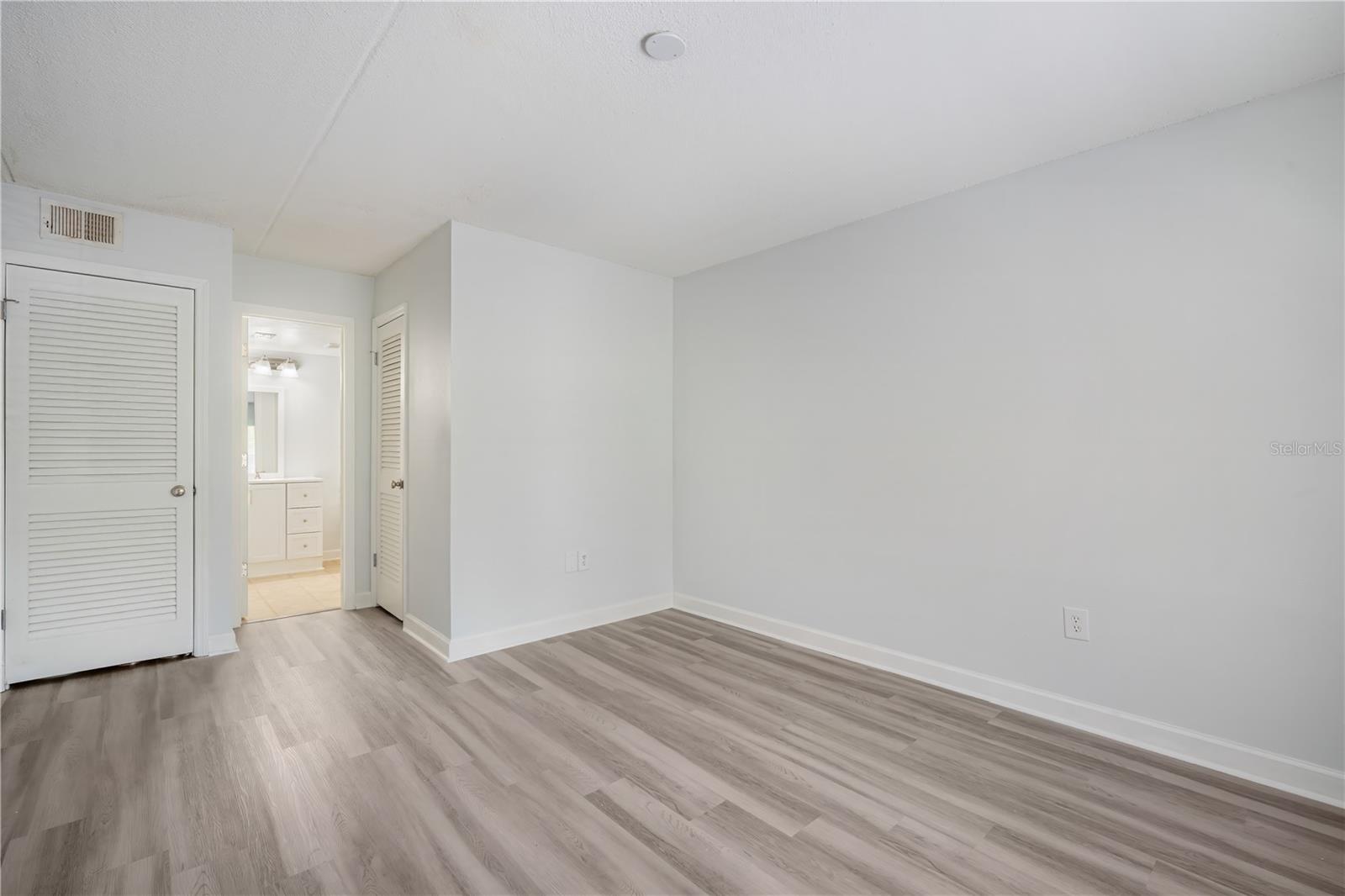Image 13 of 21 For 5305 San Sebastian Court 125
