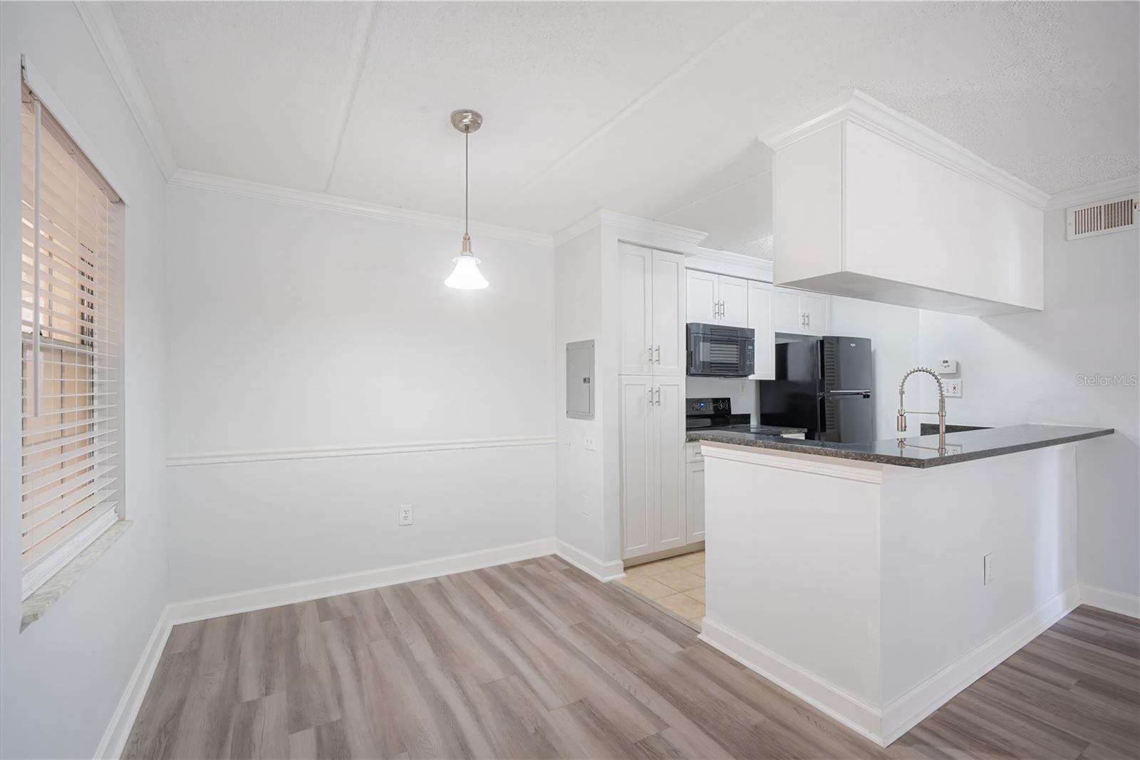 Image 5 of 21 For 5305 San Sebastian Court 125