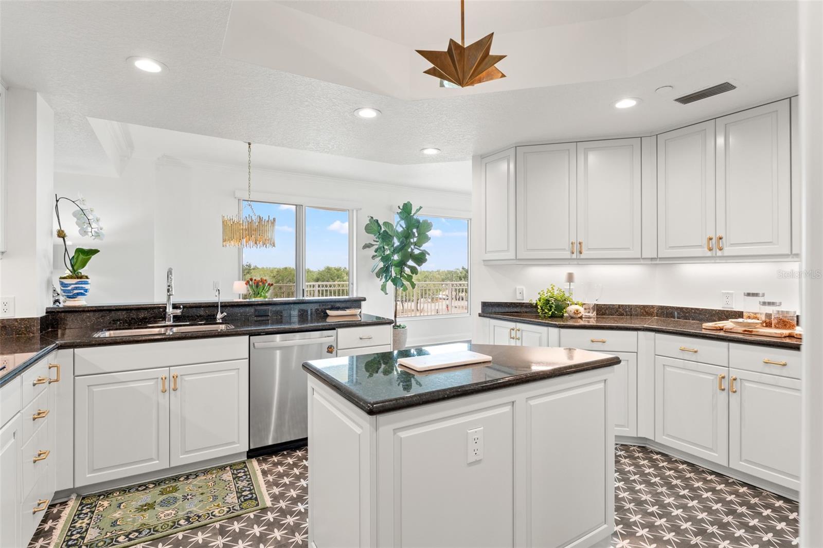 Image 29 of 74 For 555 5th Avenue Ne 414