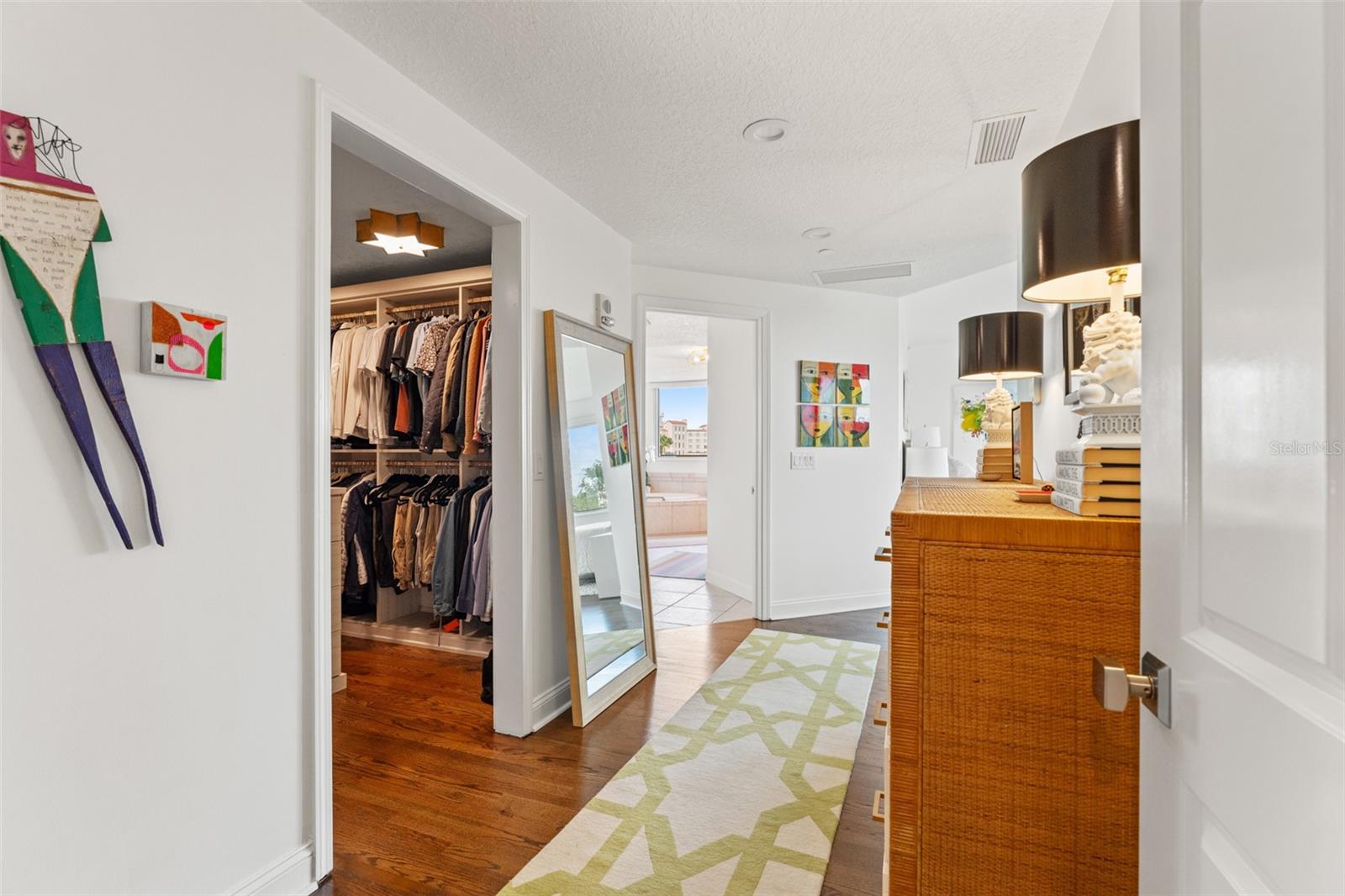 Image 41 of 74 For 555 5th Avenue Ne 414