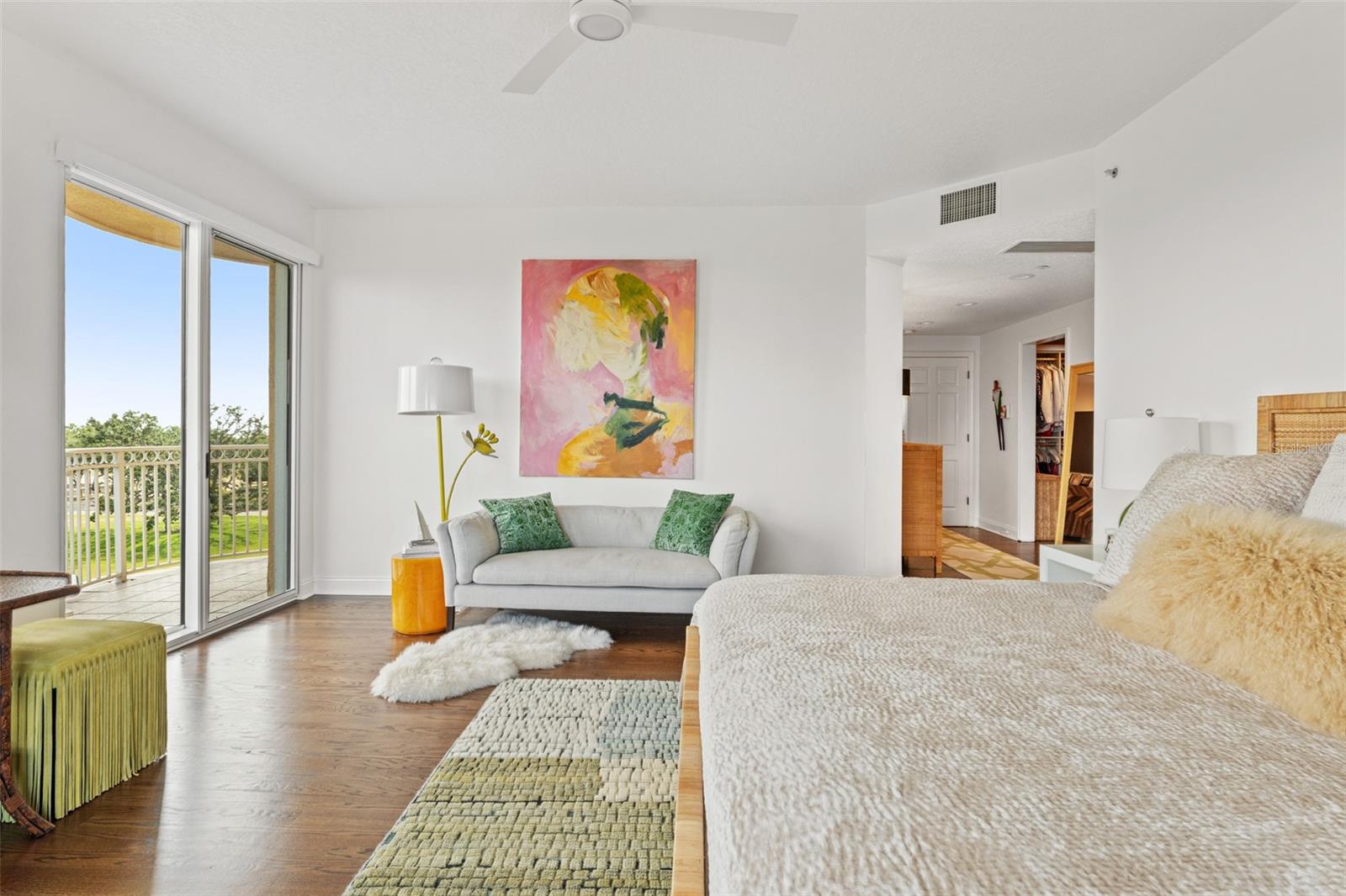 Image 45 of 74 For 555 5th Avenue Ne 414