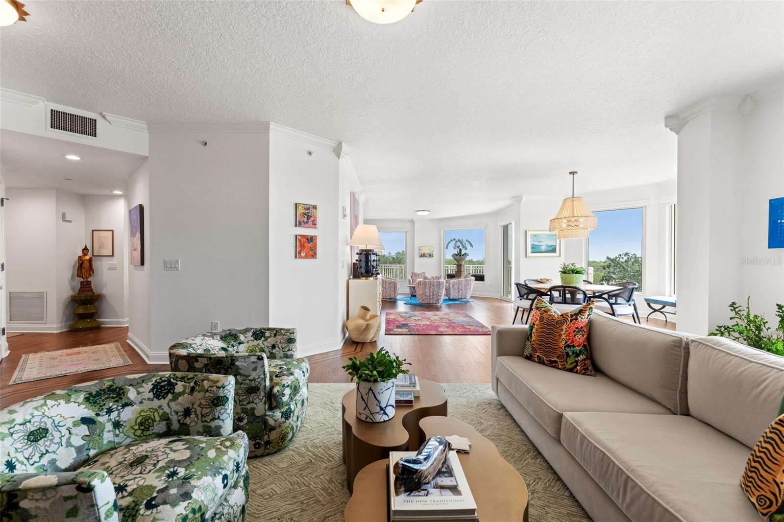 Image 8 of 74 For 555 5th Avenue Ne 414