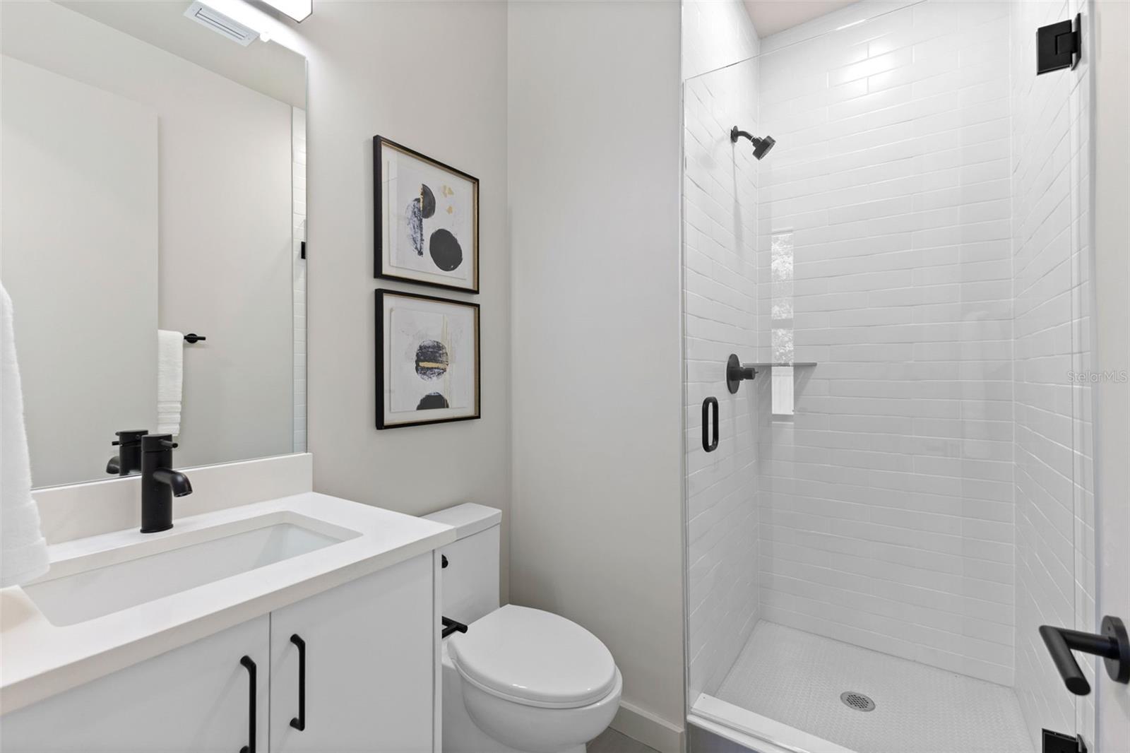 Image 17 of 55 For 2209 16th Street N
