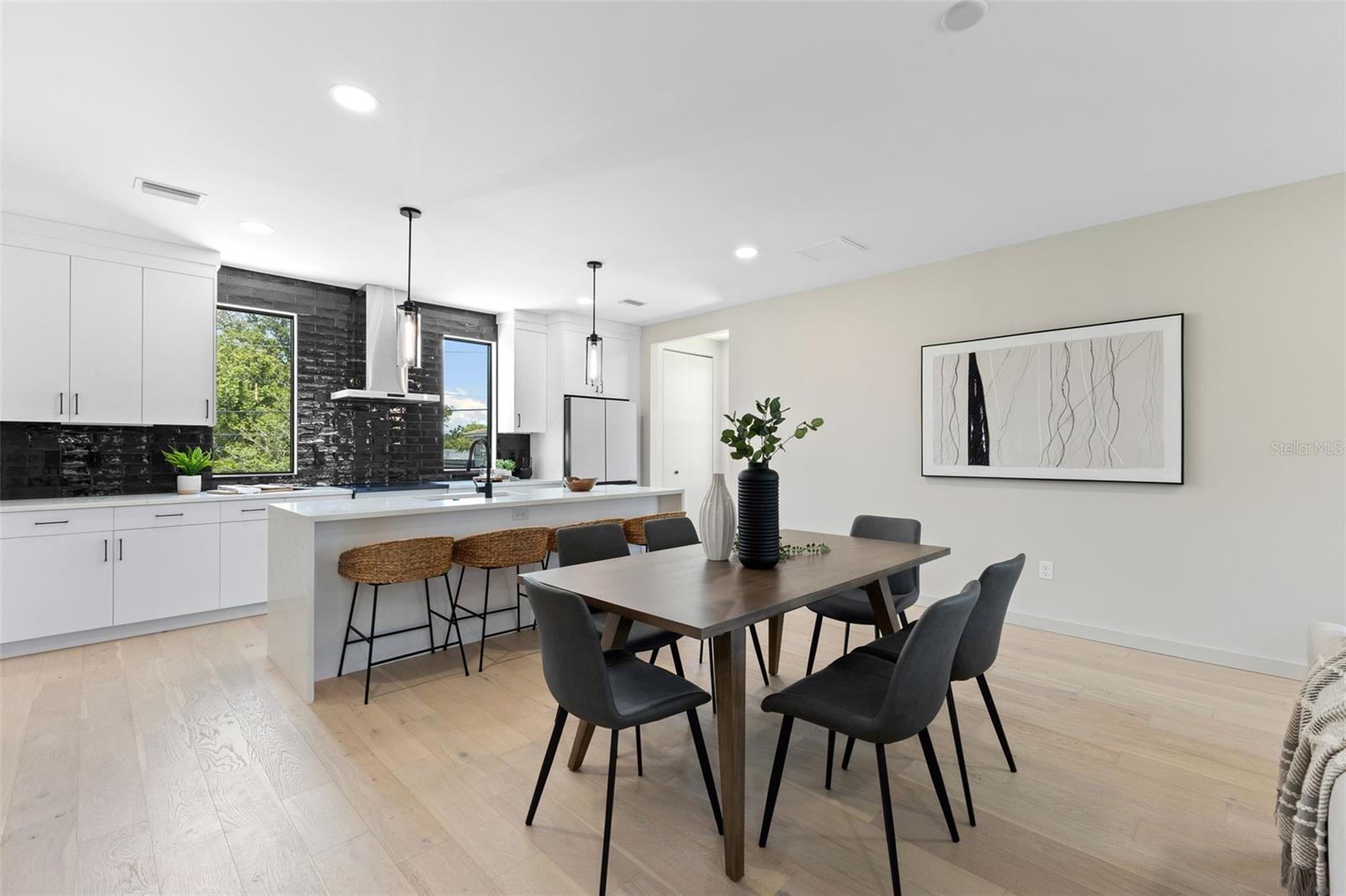 Image 5 of 55 For 2209 16th Street N