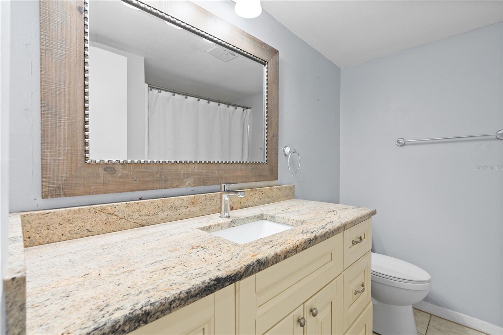 Image 15 of 27 For 2525 Bay Drive A44