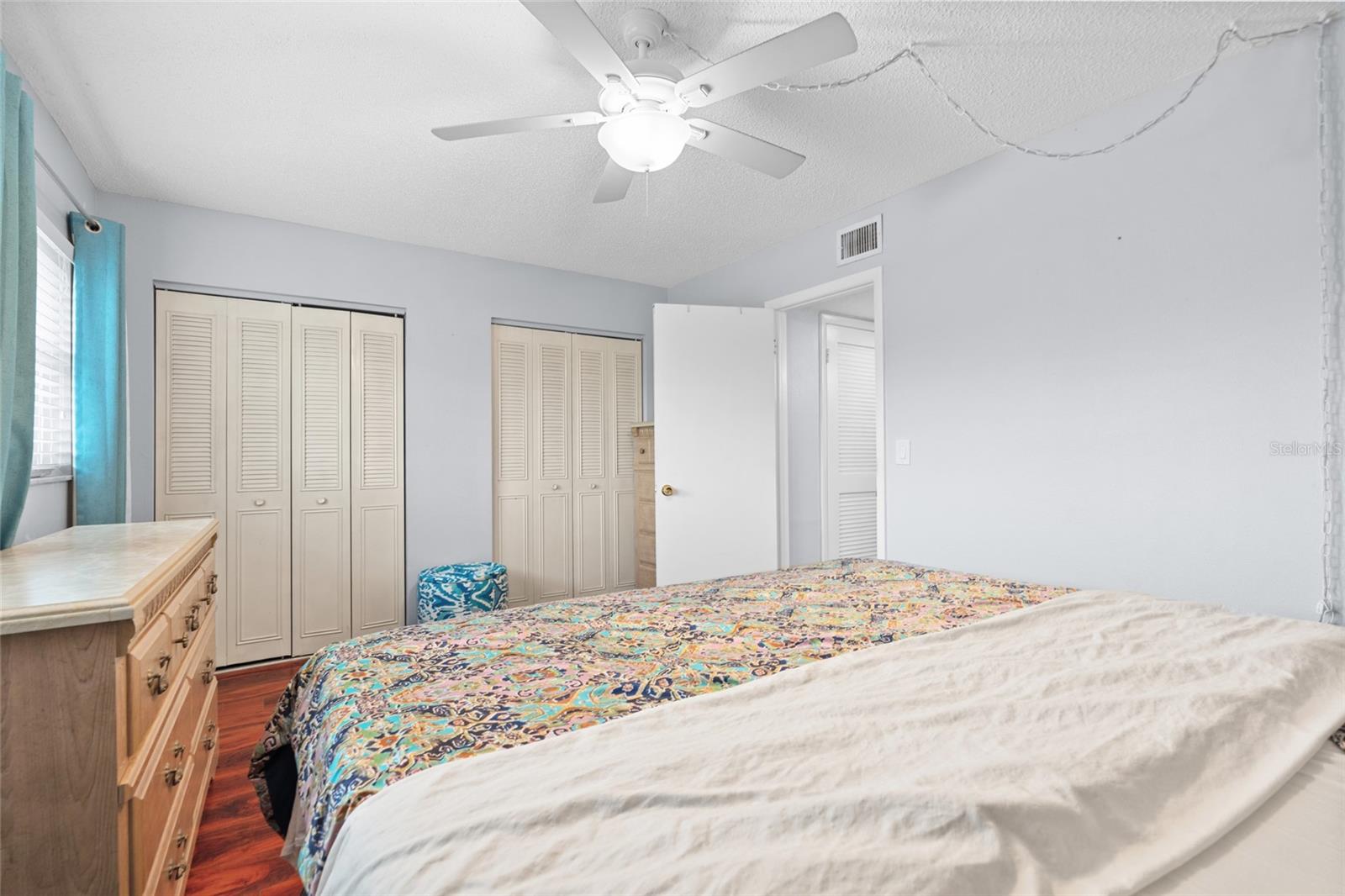Image 20 of 27 For 2525 Bay Drive A44