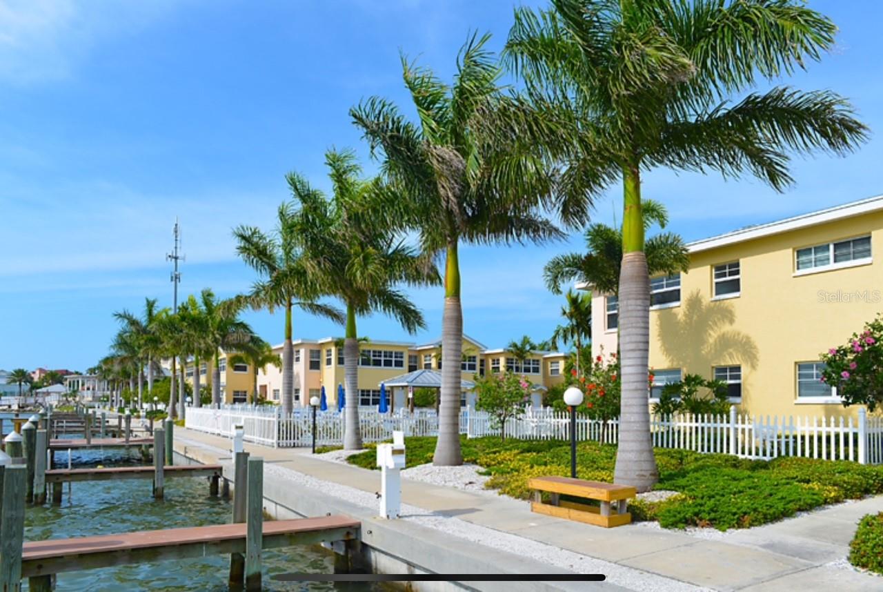 Image 3 of 14 For 19417 Gulf Boulevard C109