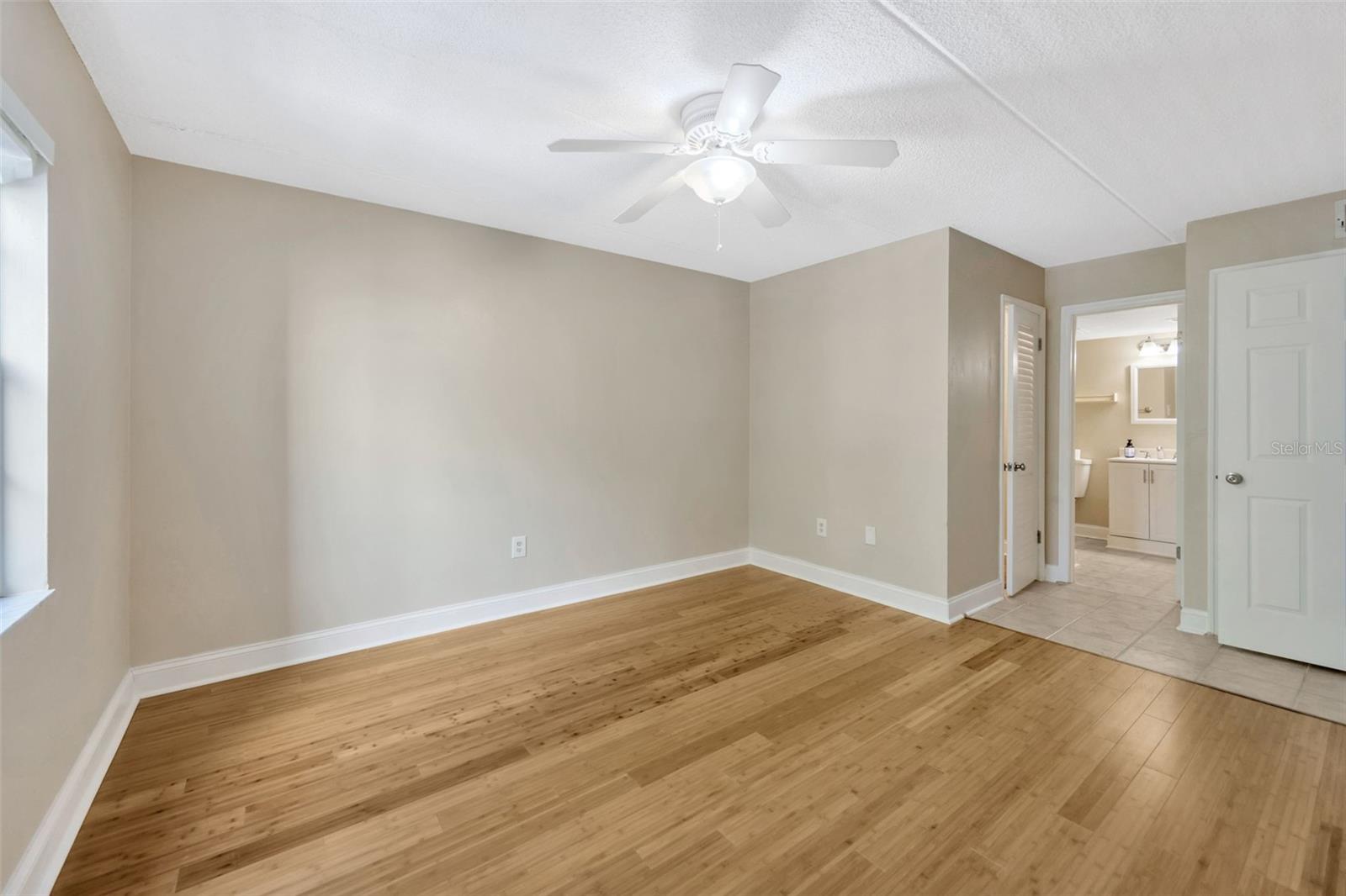 Image 11 of 25 For 5305 San Sebastian Court 127