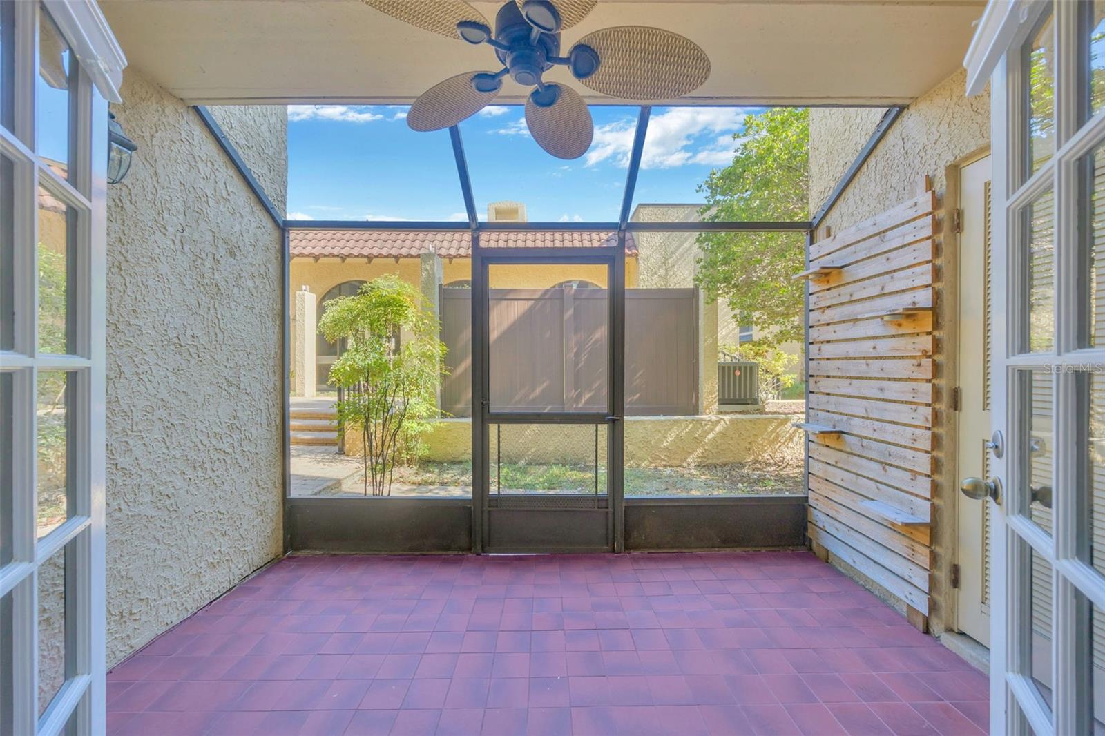 Image 15 of 25 For 5305 San Sebastian Court 127