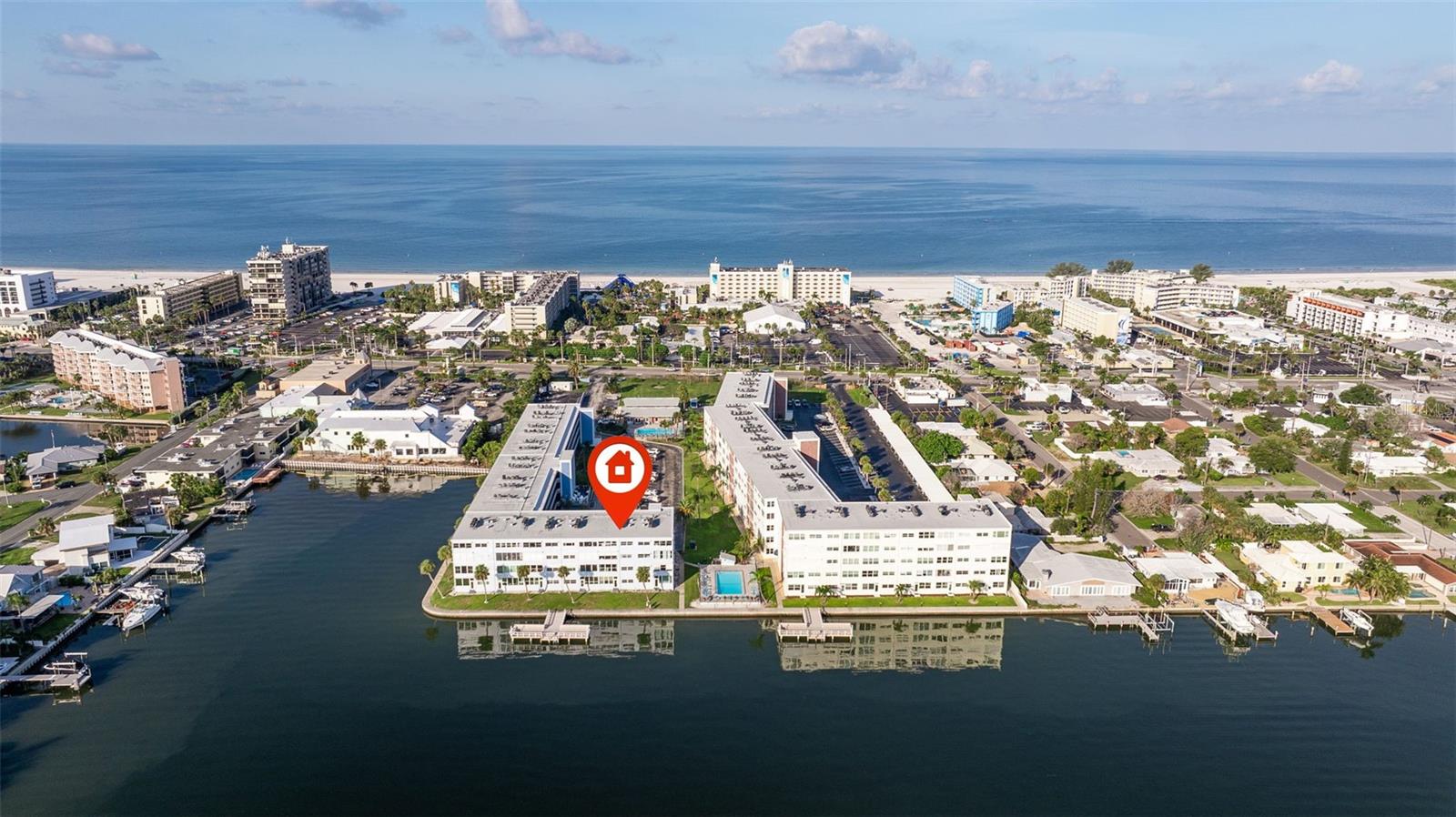 Image 12 of 23 For 5555 Gulf Boulevard 218