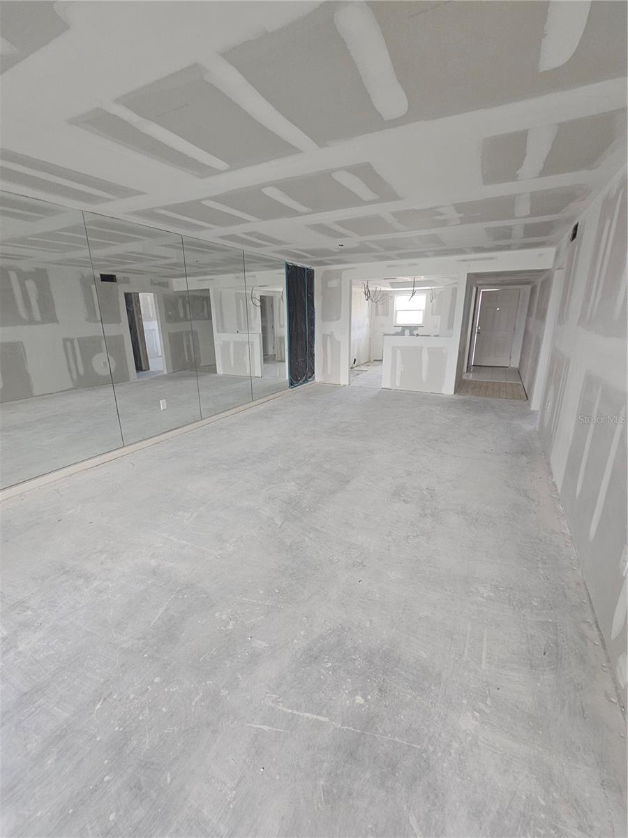 Image 6 of 23 For 5555 Gulf Boulevard 218