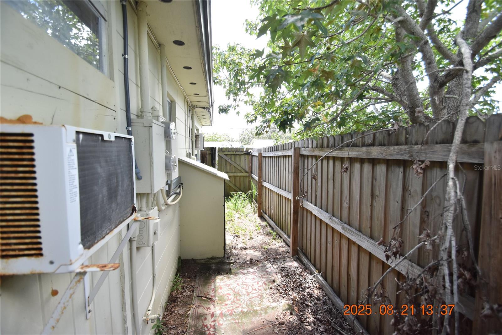Image 6 of 18 For 5124 18th Avenue N Back