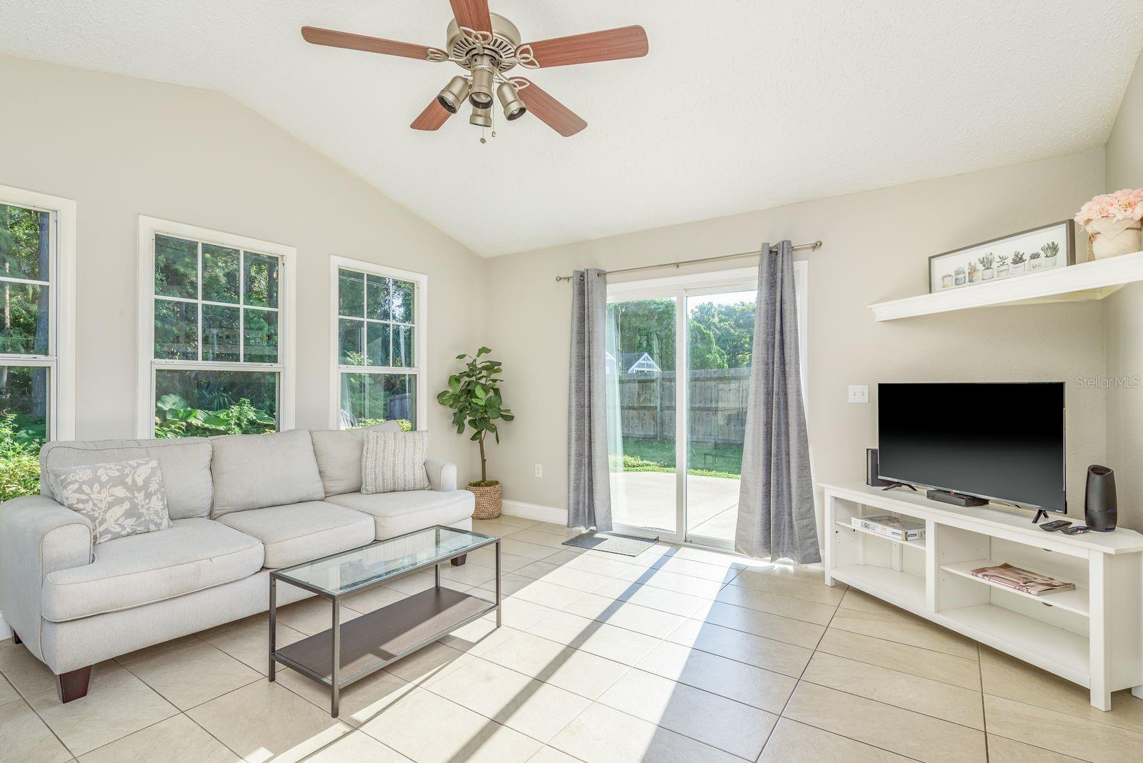 Image 14 of 29 For 3254 La Verne Court