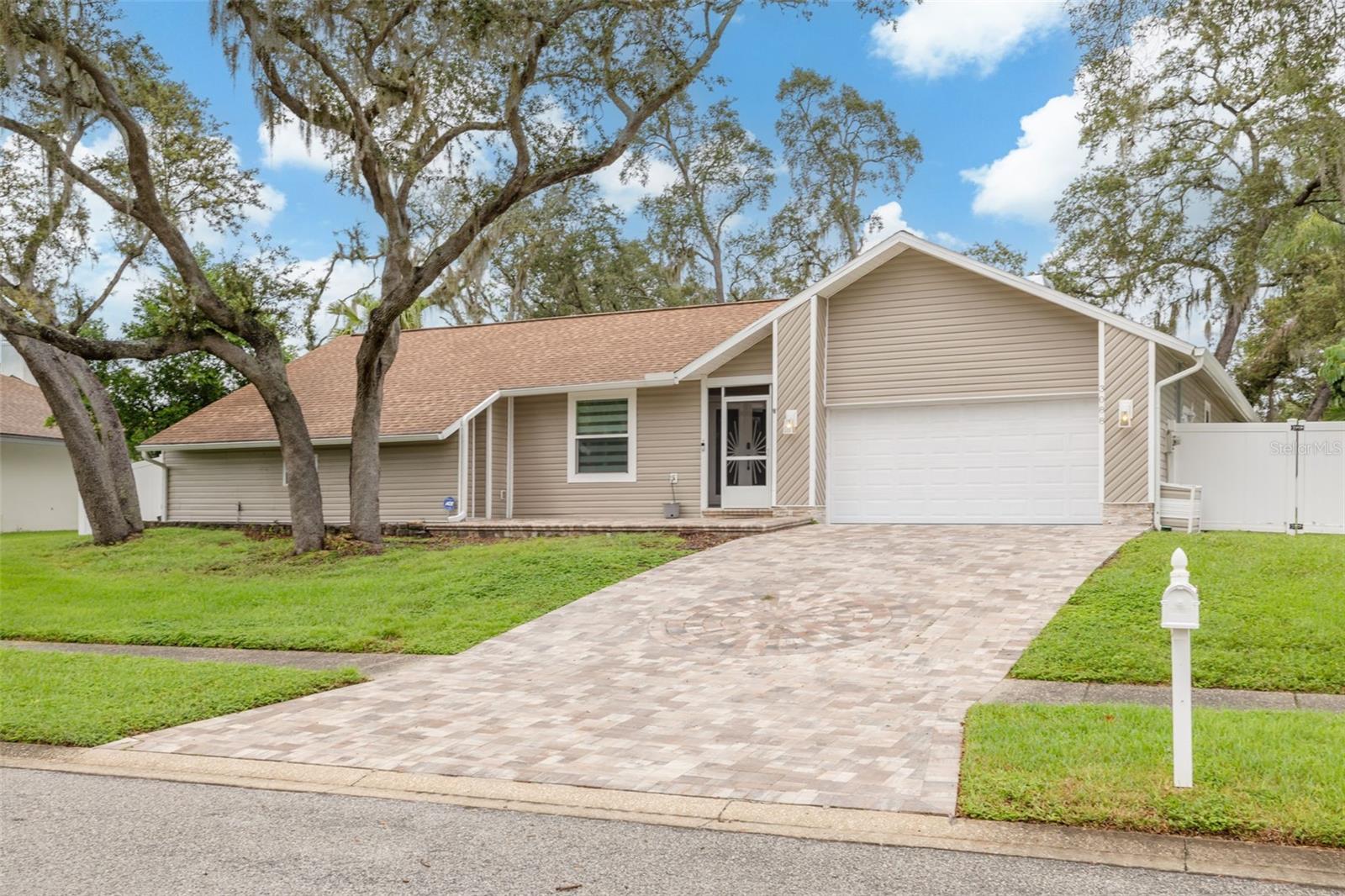 Image 6 of 46 For 3088 Enisglen Drive