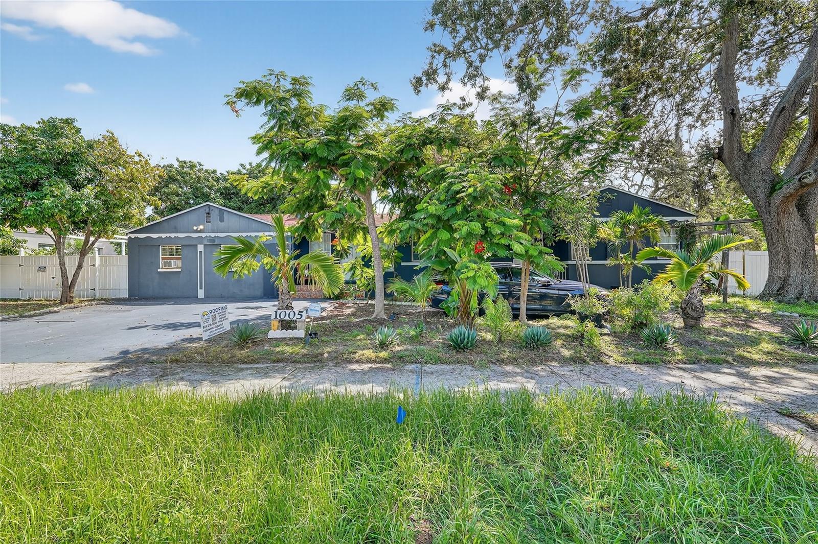 Details for 1005 16th Street N, ST PETERSBURG, FL 33705