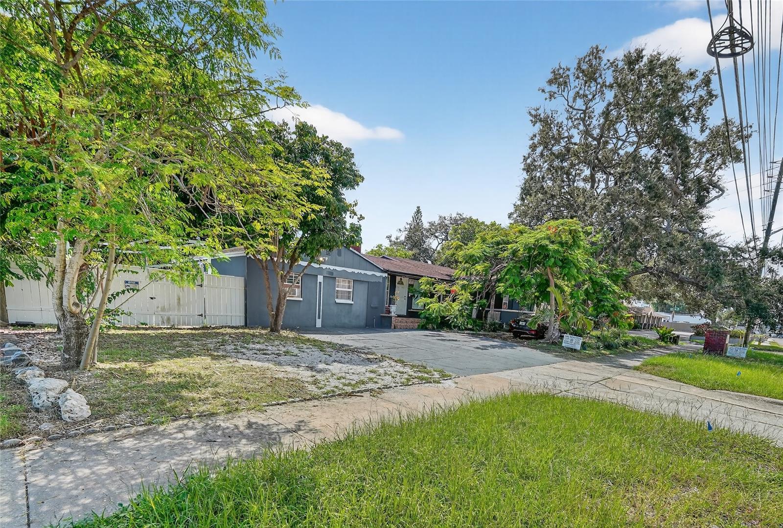 Image 3 of 8 For 1005 16th Street N