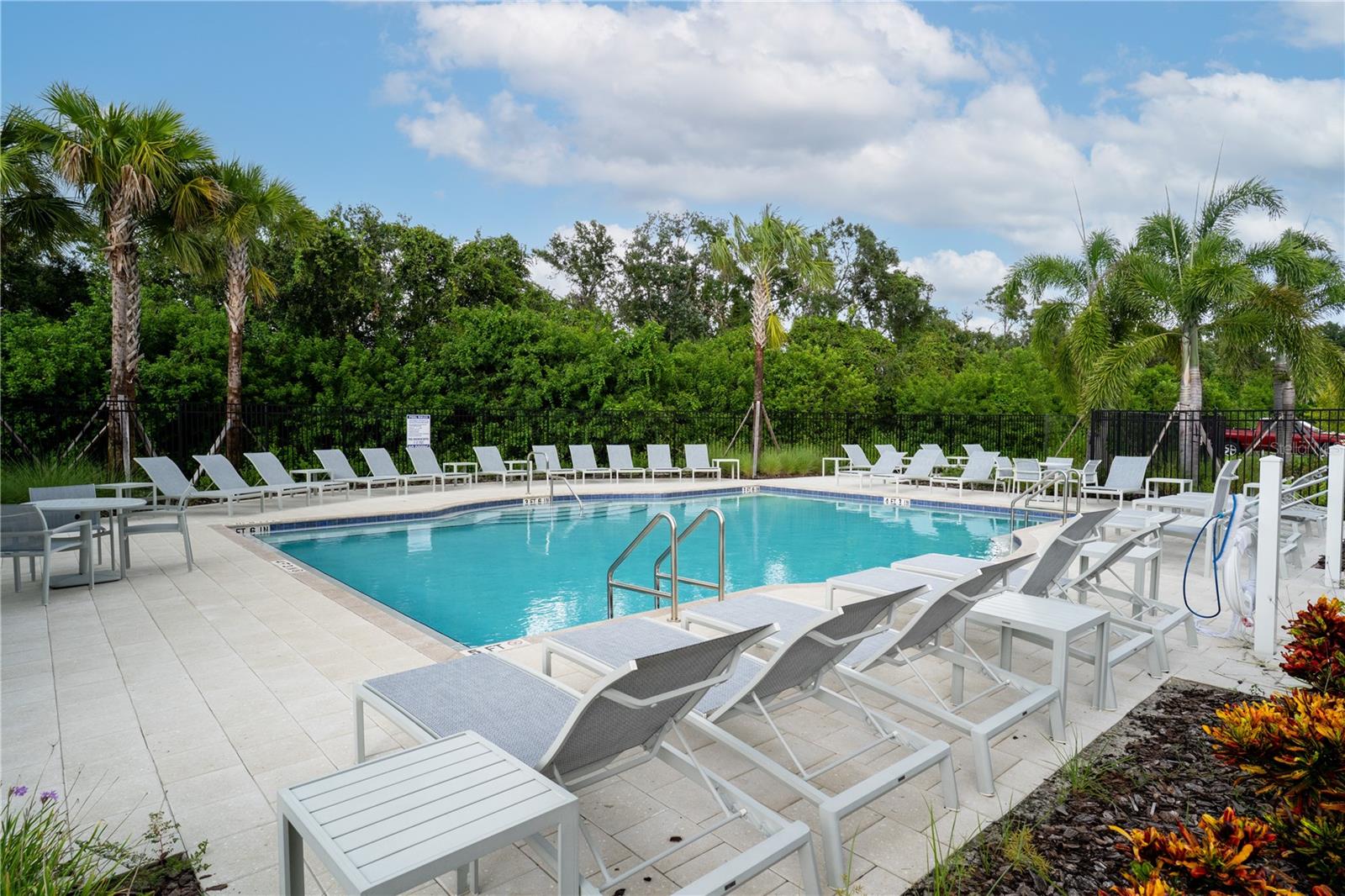 Image 45 of 46 For 212 27th Street Se