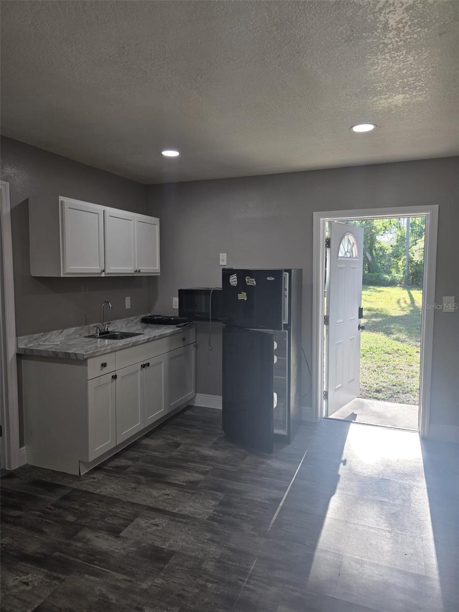 Image 2 of 8 For 10408 Woodmere Road 1
