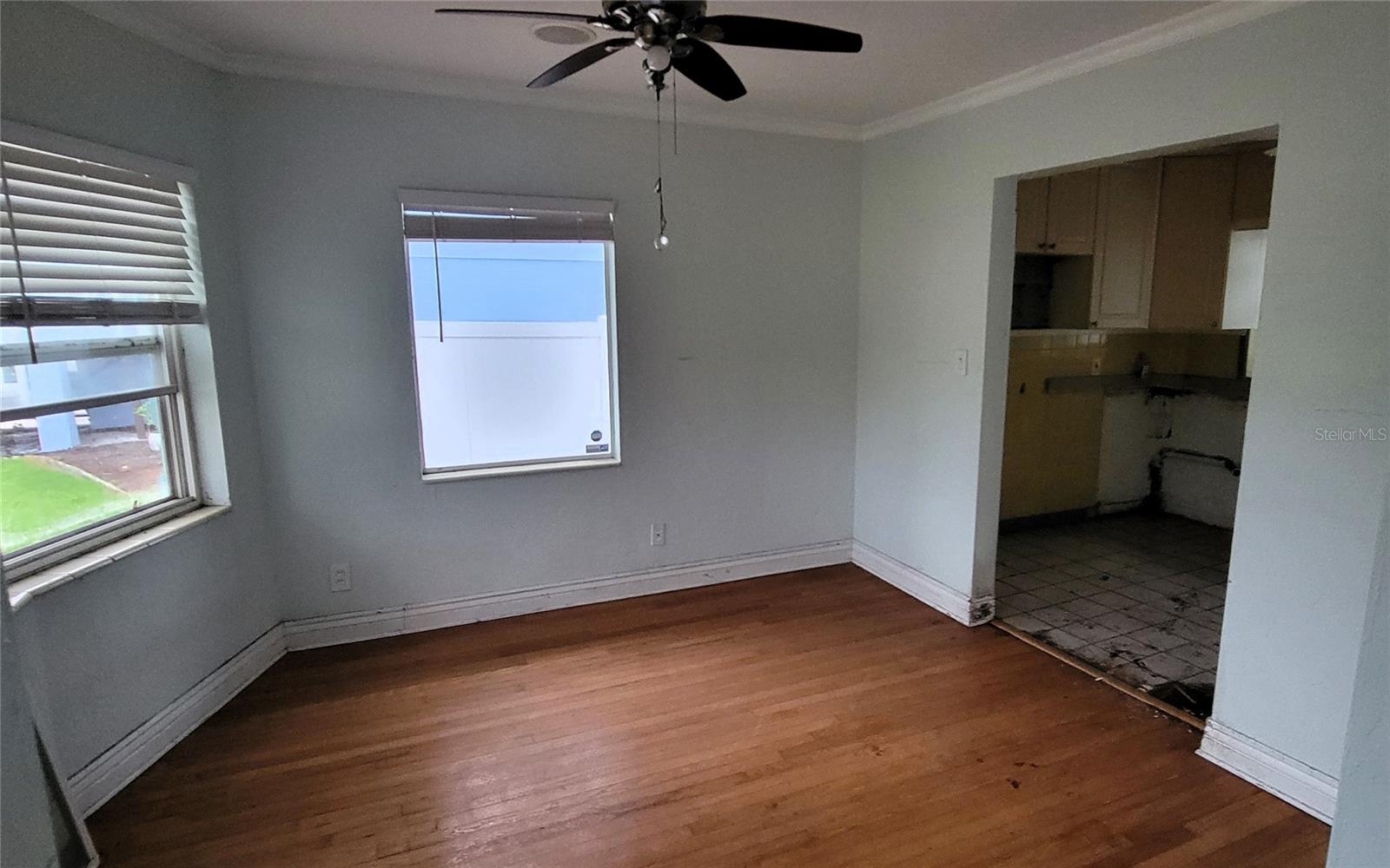 Image 6 of 39 For 16212 1st Street E