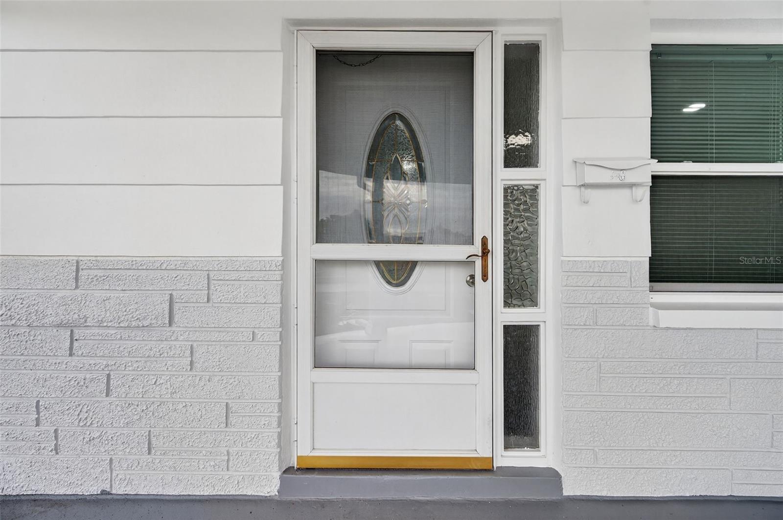 Listing photo id 1 for 5949 1st Avenue