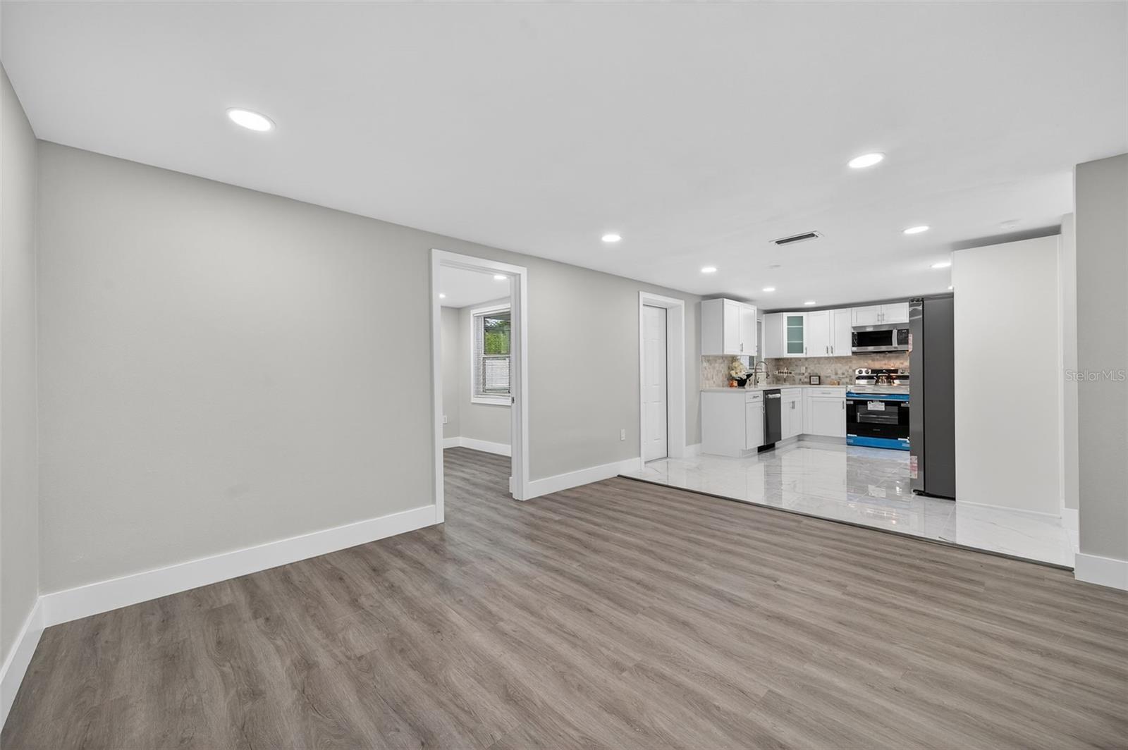 Listing photo id 7 for 5949 1st Avenue