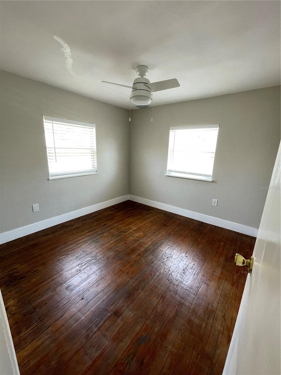 Image 12 of 13 For 4950 45th Avenue N